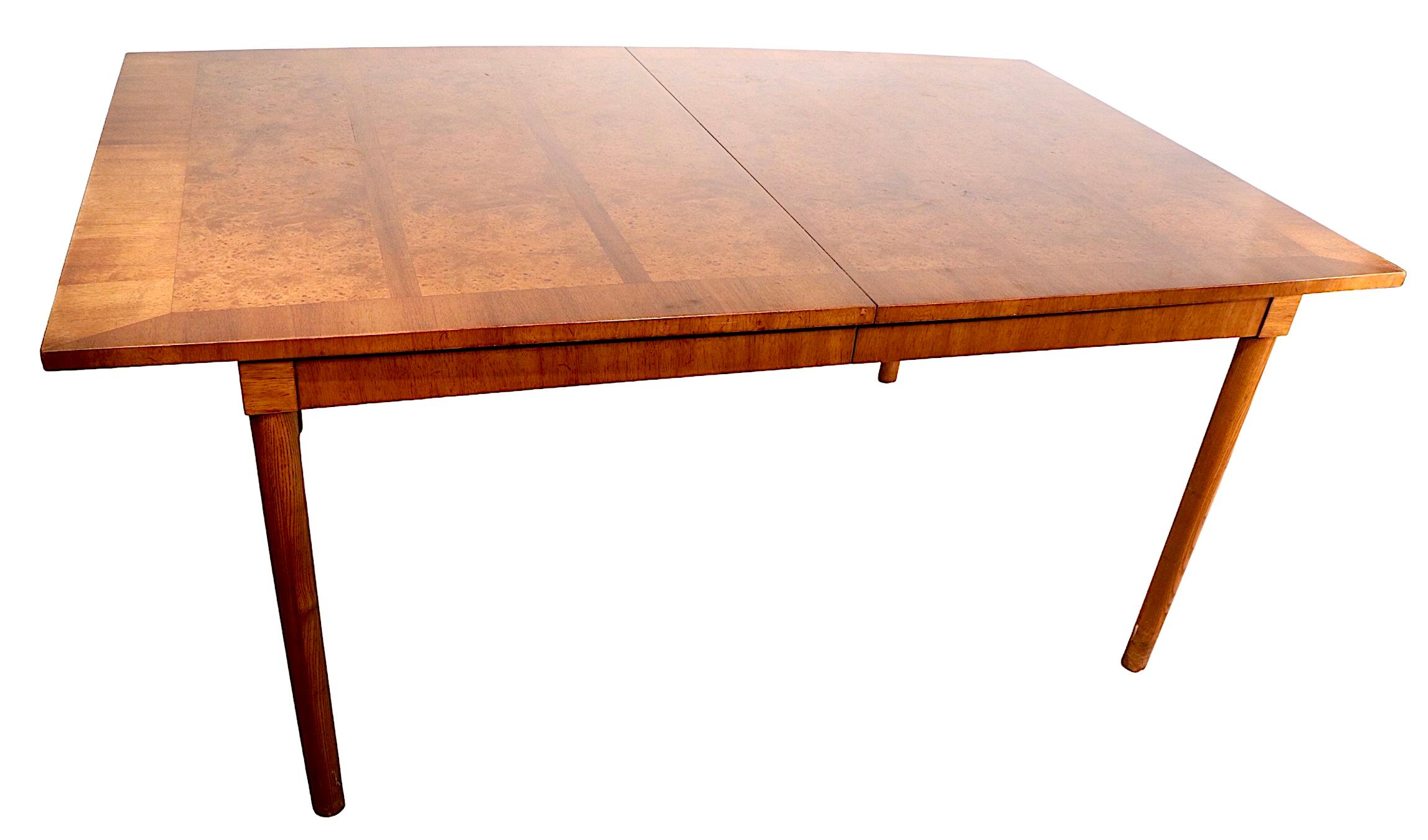 Extendable Burl and Mahogany Top Dining Table with Two Leaves Ca. 1950/1960's  For Sale 12