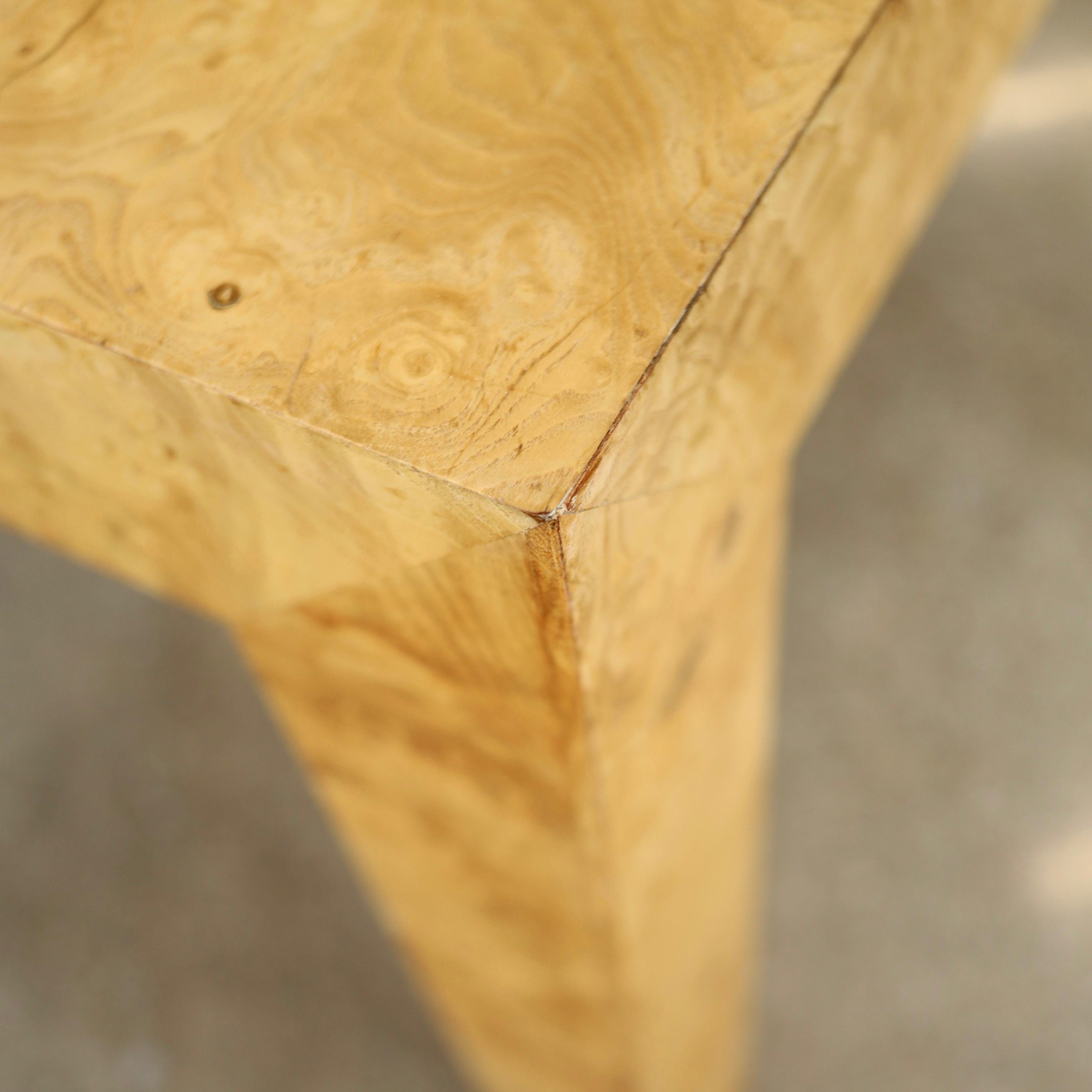 Table de salle à manger extensible en bois de bure Bon état - En vente à Chicago, IL