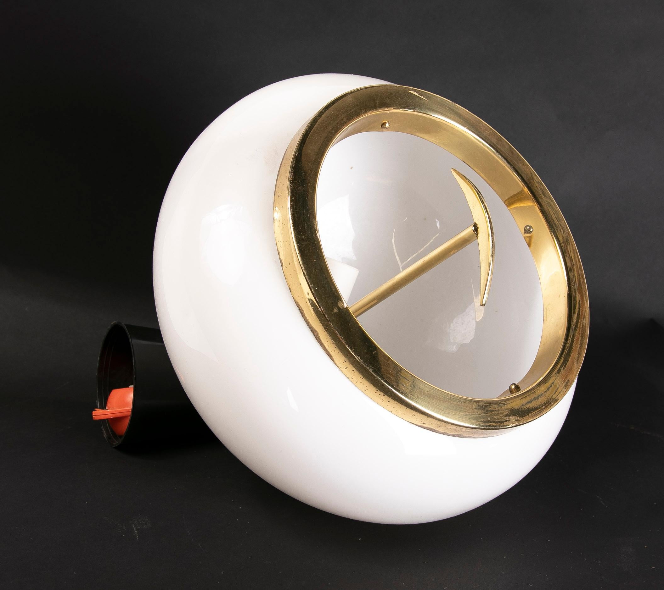 Extendable Ceiling Lamp with Glass and Gold Metal Lampshade For Sale 5