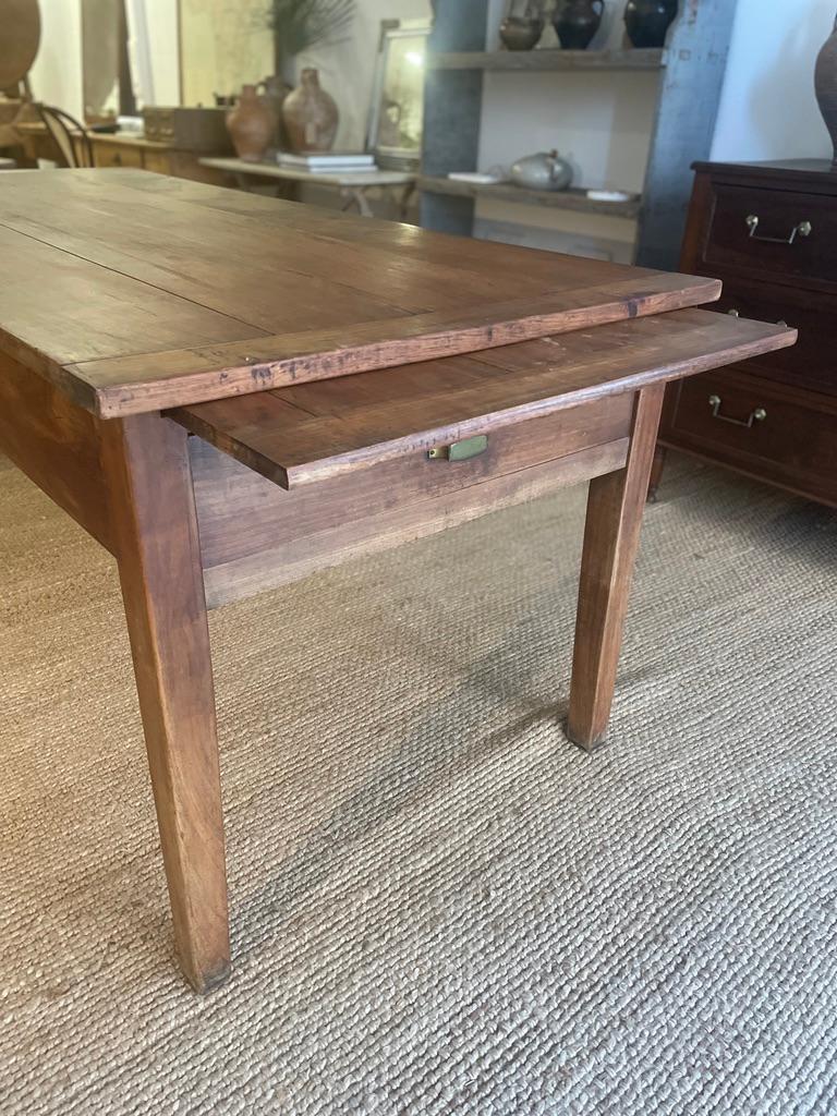 Extendable Cherrywood Dining Table mid 20th For Sale 1