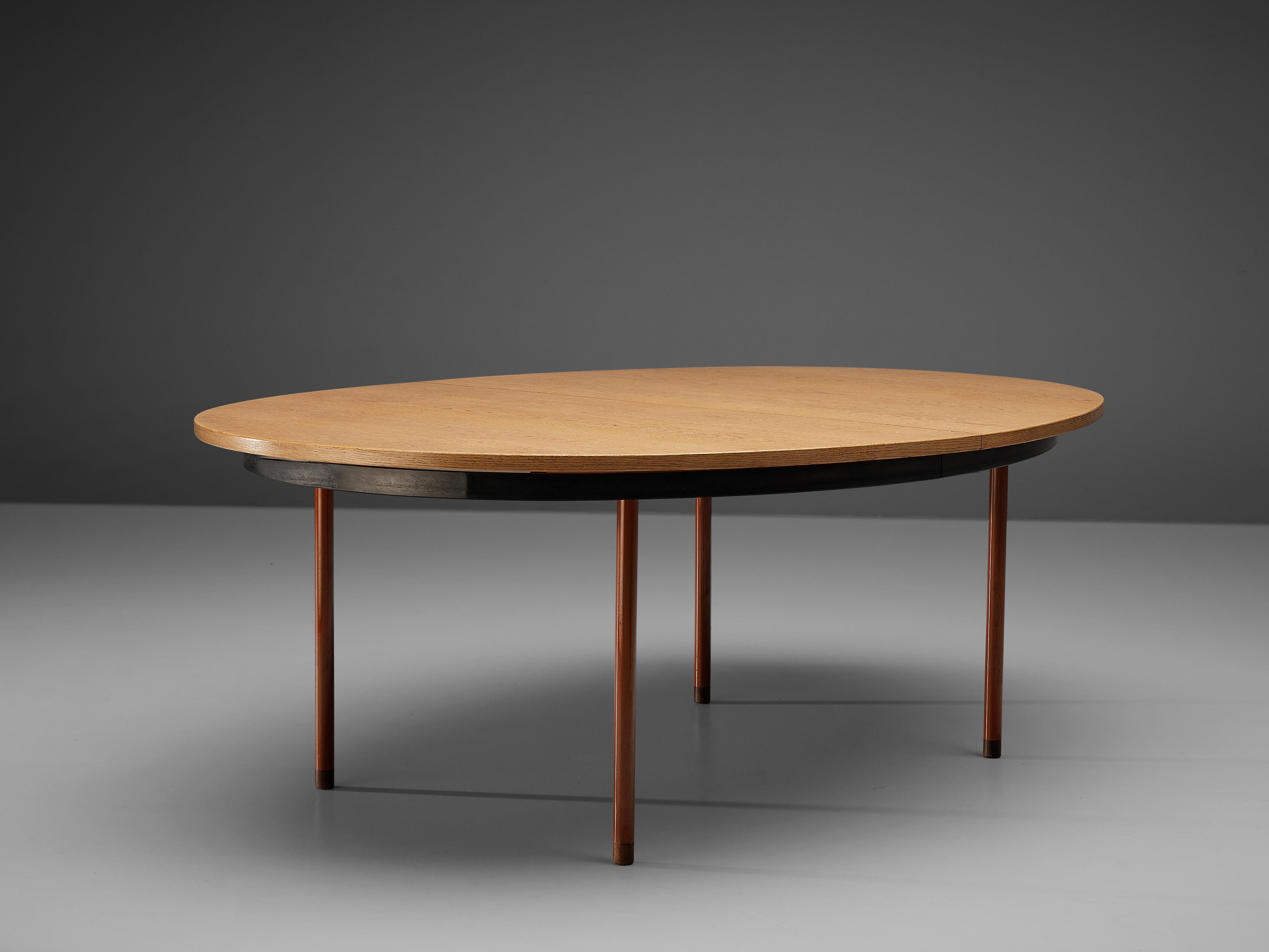 Mid-20th Century Hans Wegner Extendable Dining Table in Oak with Red Metal Legs