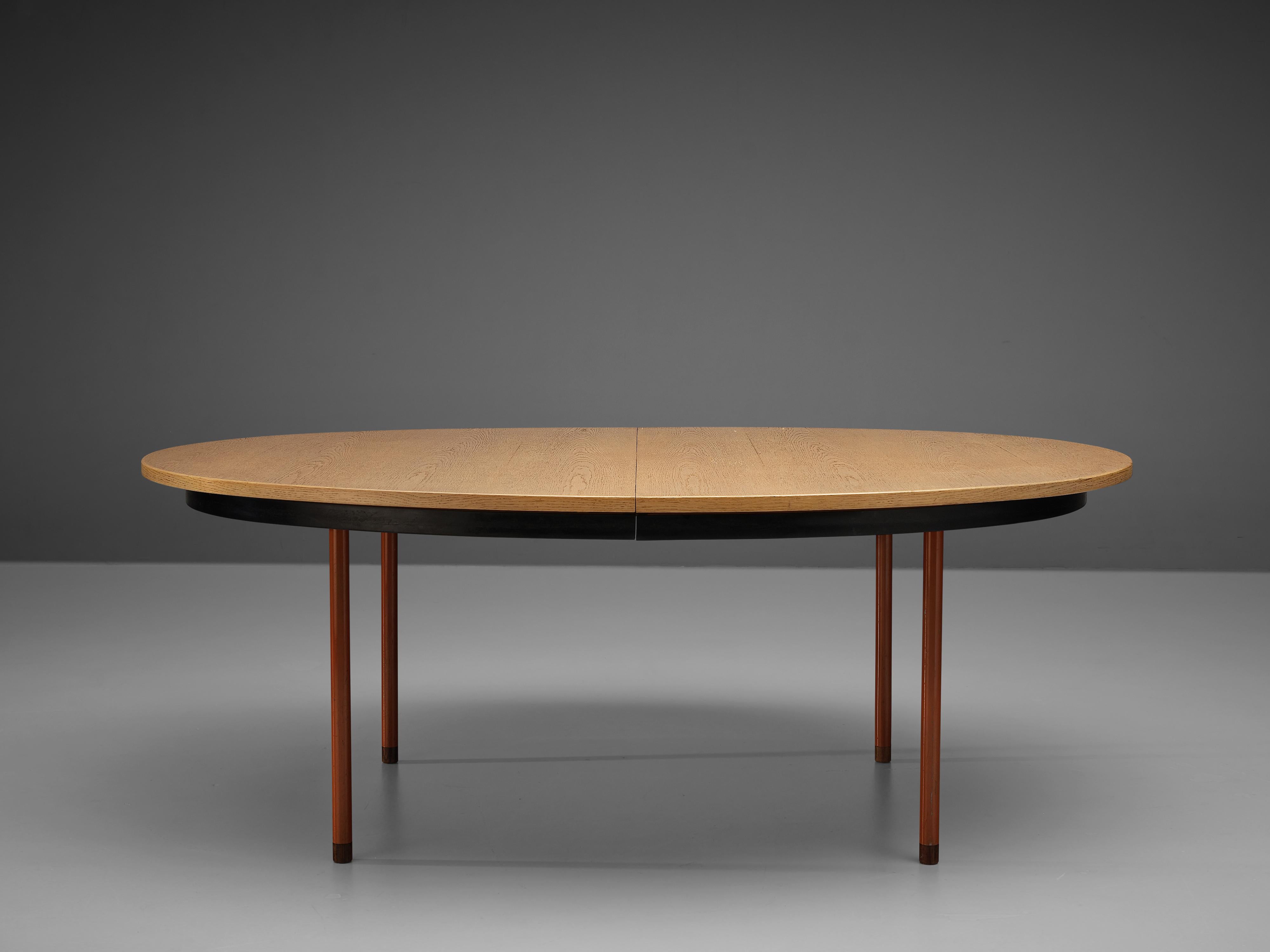 Hans Wegner Extendable Dining Table in Oak with Red Metal Legs 1