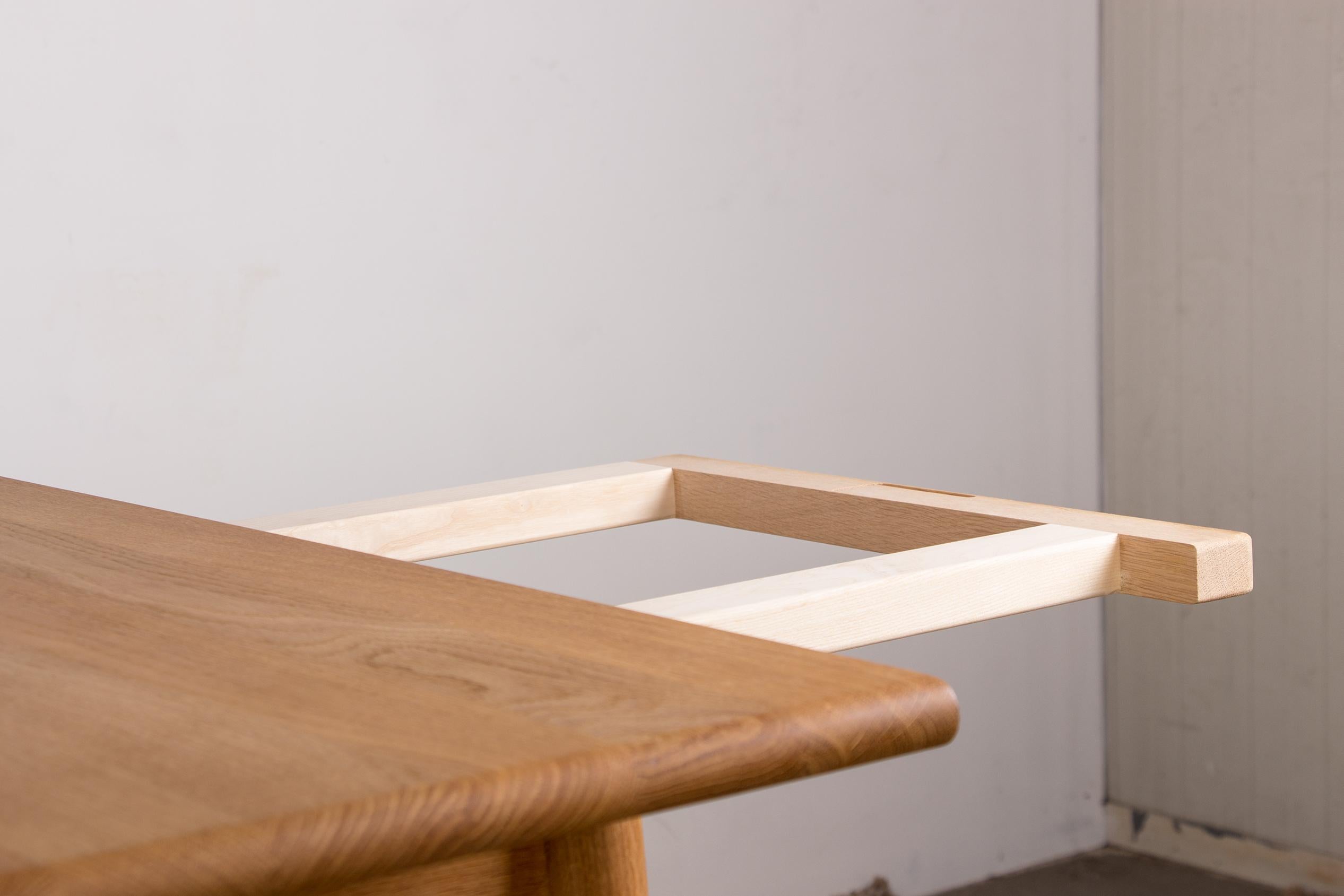 Extendable Danish Dining Table in Solid Oak, Model CH006 Hans Wegner/Carl Hansen 12