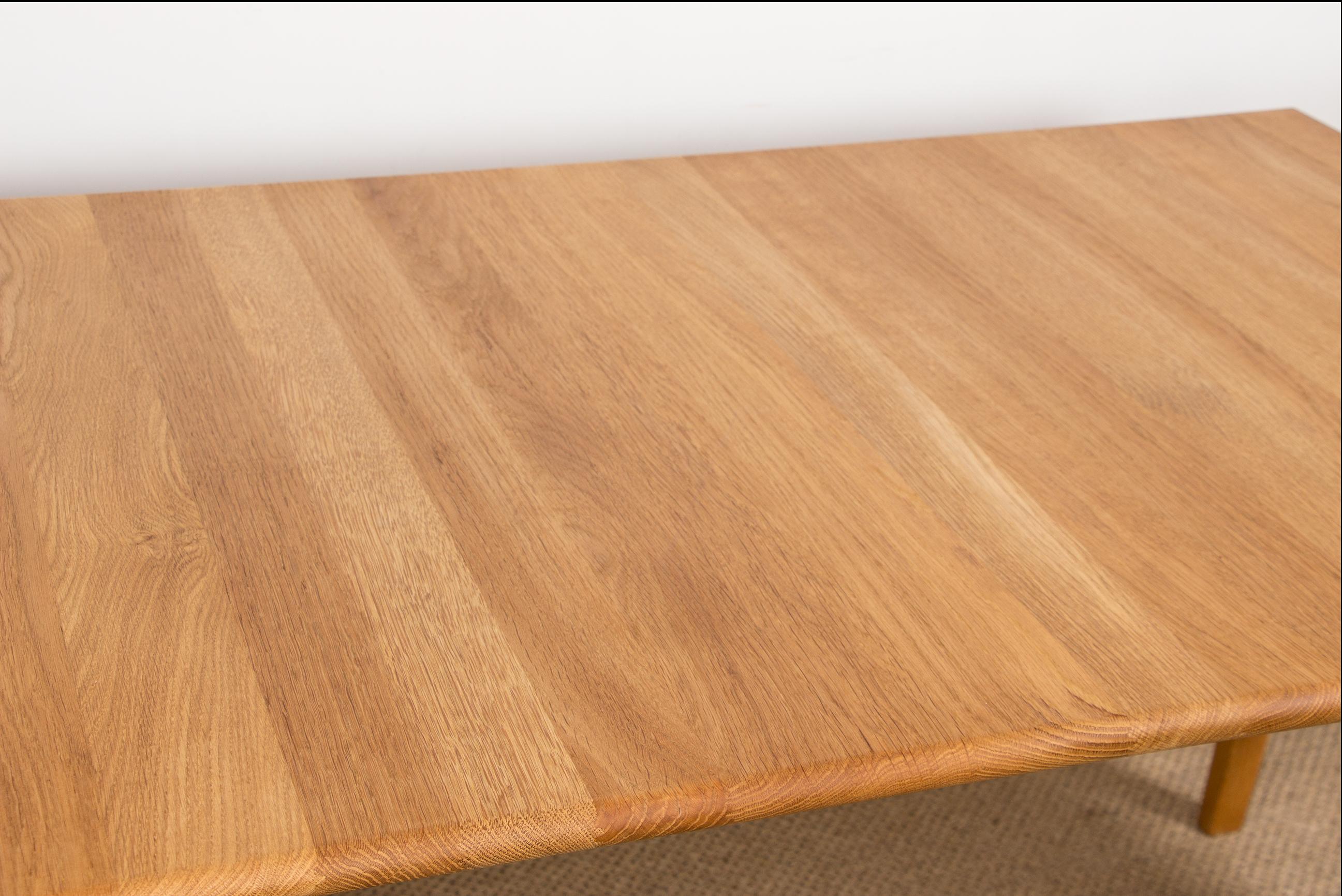 Extendable Danish Dining Table in Solid Oak, Model CH006 Hans Wegner/Carl Hansen 3