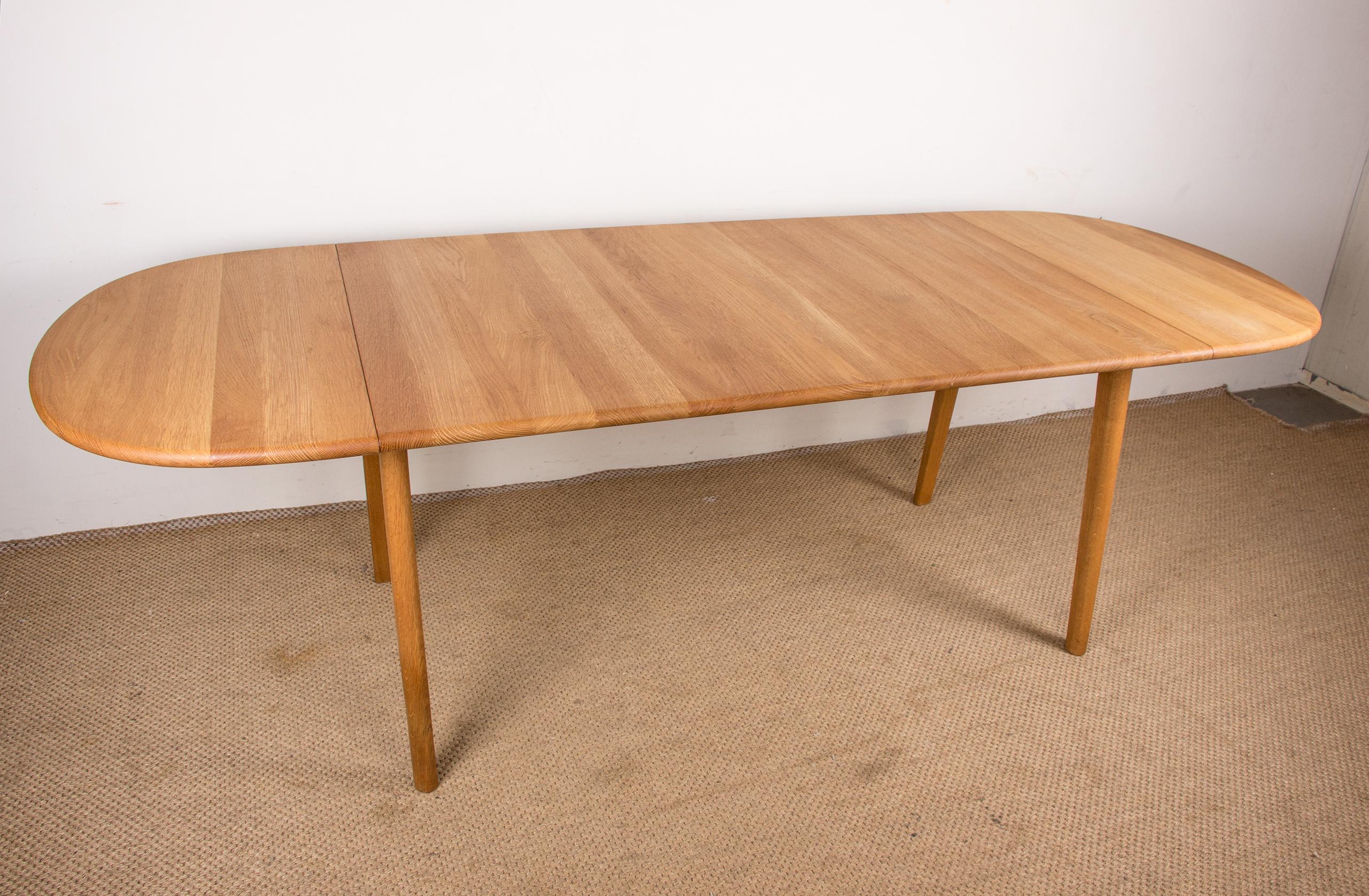 Extendable Danish Dining Table in Solid Oak, Model CH006 Hans Wegner/Carl Hansen 4