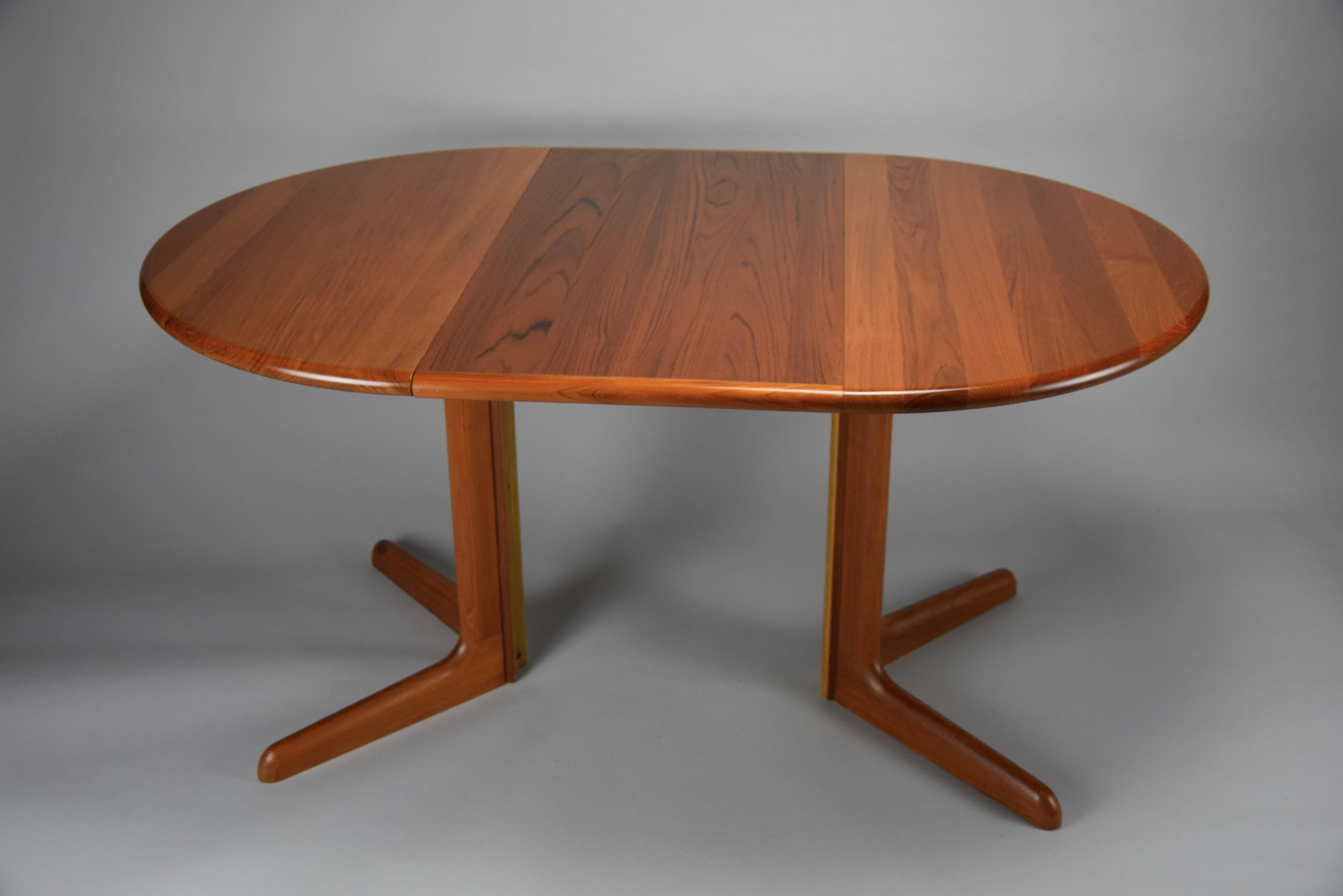 Extendable Danish Mid-Century Modern Solid Jatoba Wooden Dining Table For Sale 1
