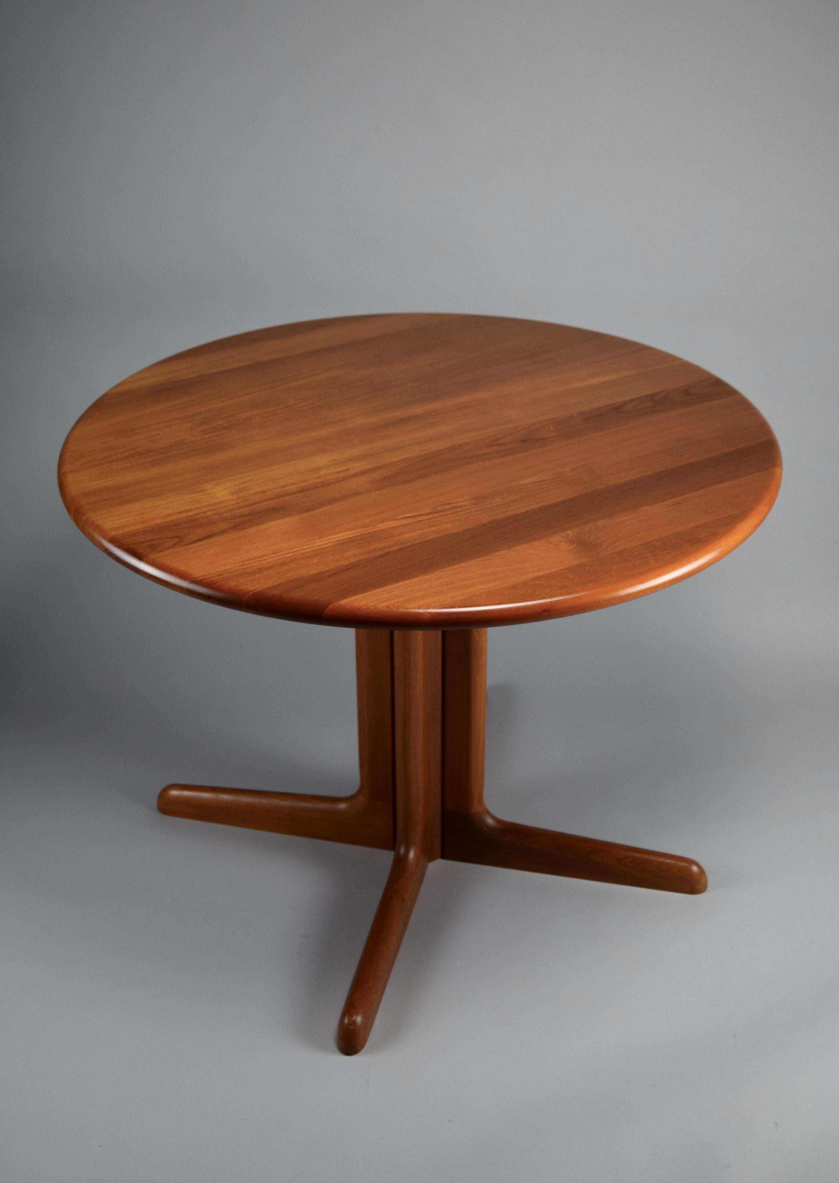 Extendable Danish Mid-Century Modern Solid Jatoba Wooden Dining Table For Sale 5