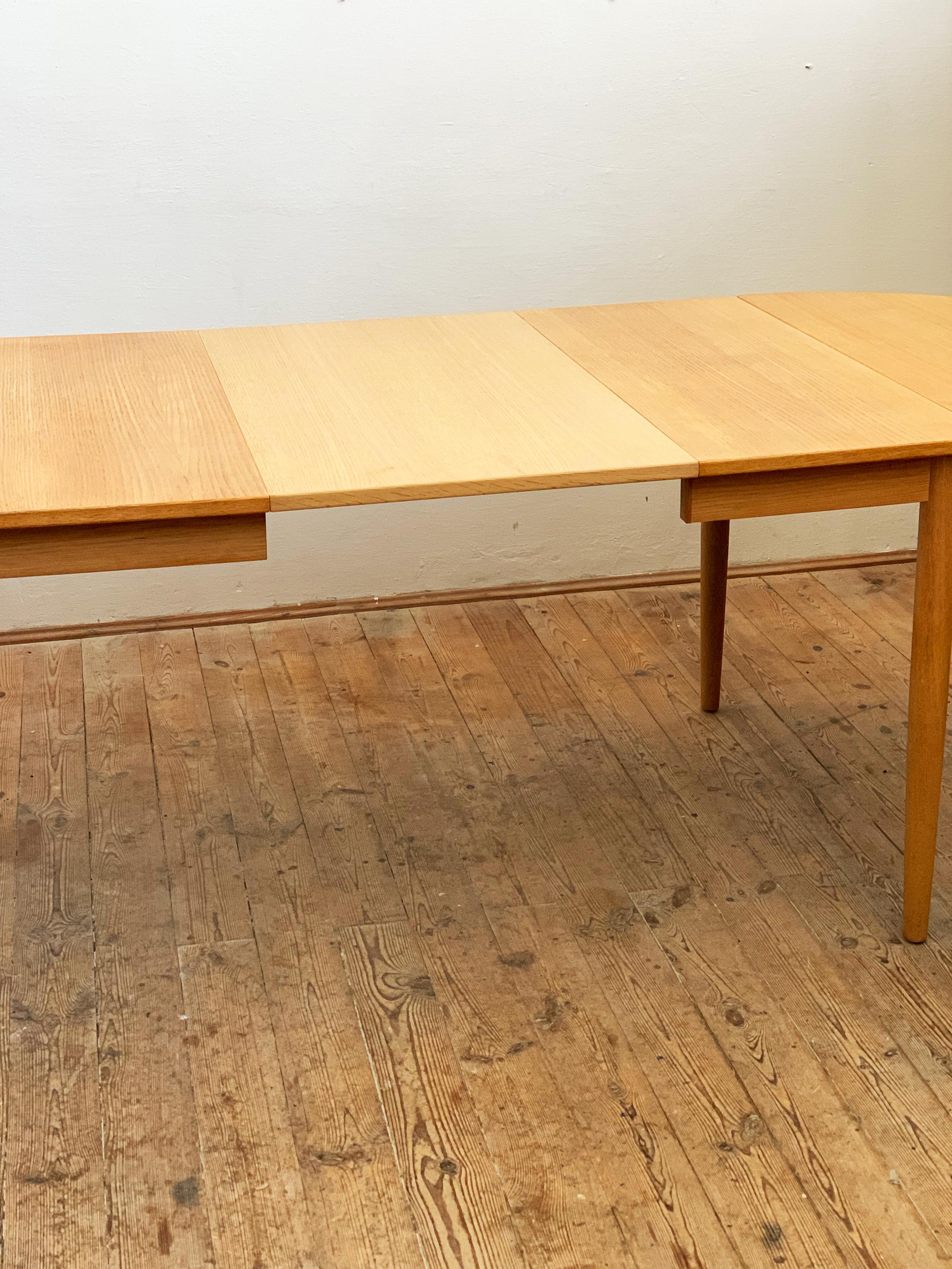 Extendable Danish Midcentury Oak Dining Table with Round Leaves 10