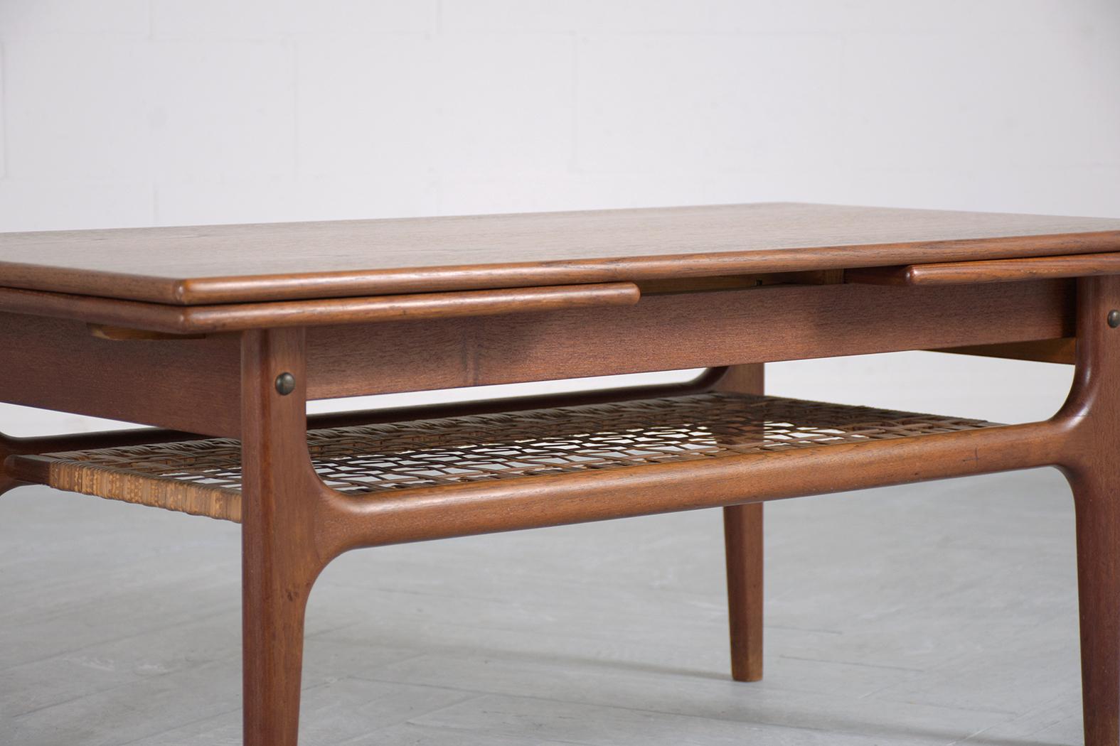 1960s Extendable Teak Coffee Table: Mid-Century Modern Design For Sale 2