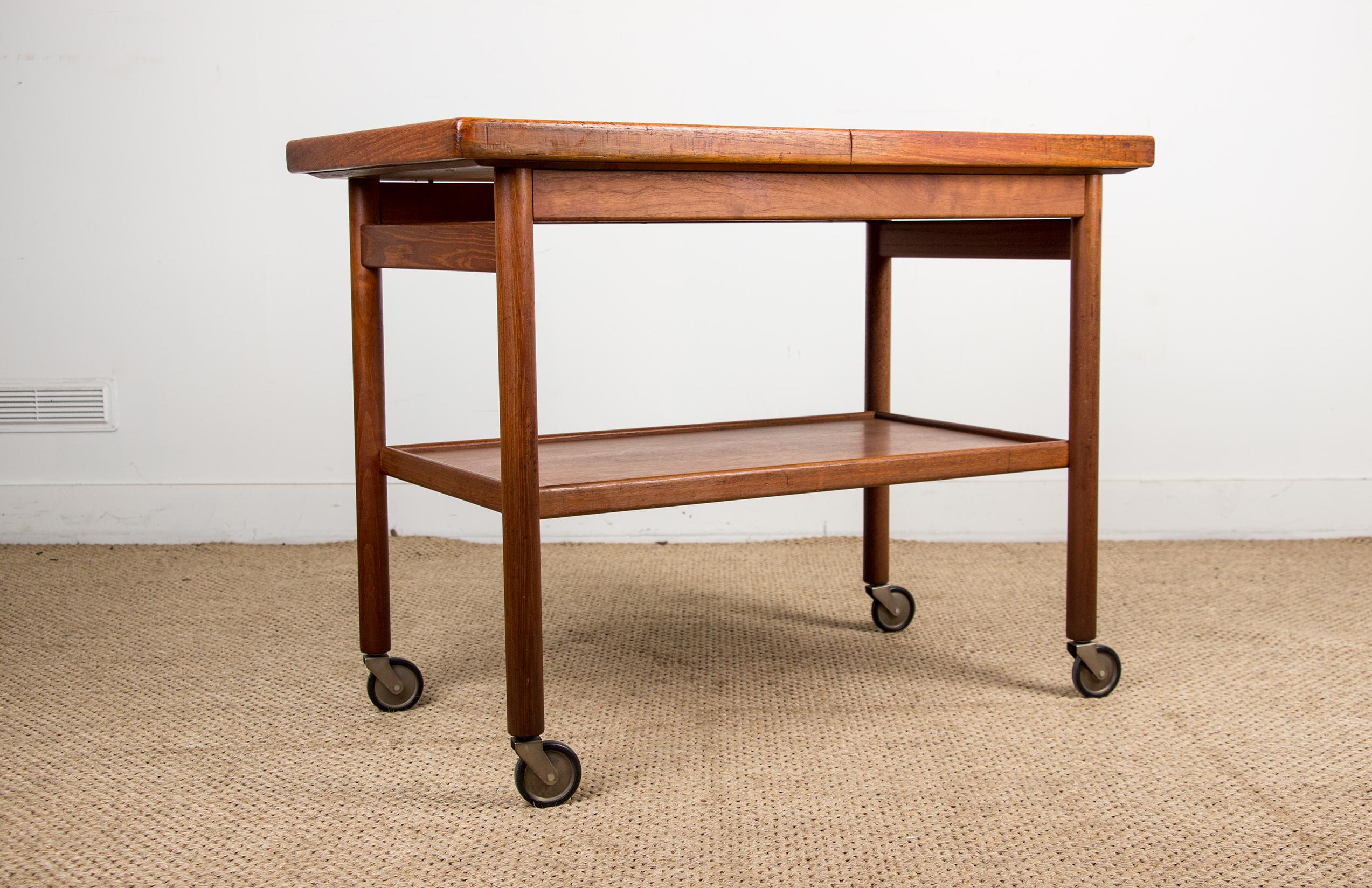 Extendable Danish rolling table with two levels, in teak, 1960 by Kurt Ostervig For Sale 7