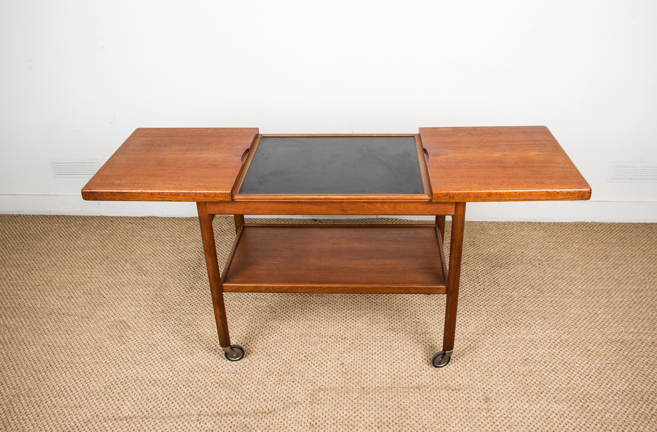 Extendable Danish rolling table with two levels, in teak, 1960 by Kurt Ostervig For Sale 2