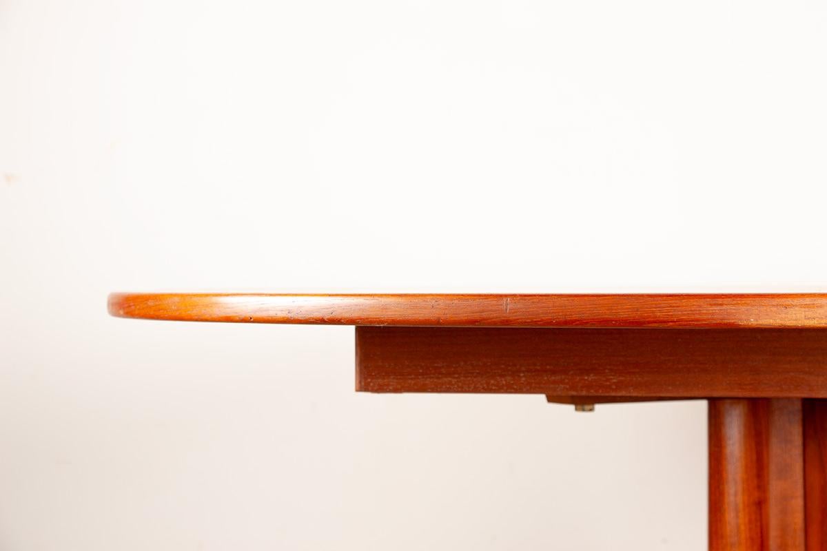 Tavolo da pranzo danese allungabile in teak con piedistallo centrale, di Niels Moller 1960. in vendita 6