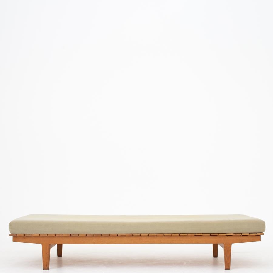 extended daybed