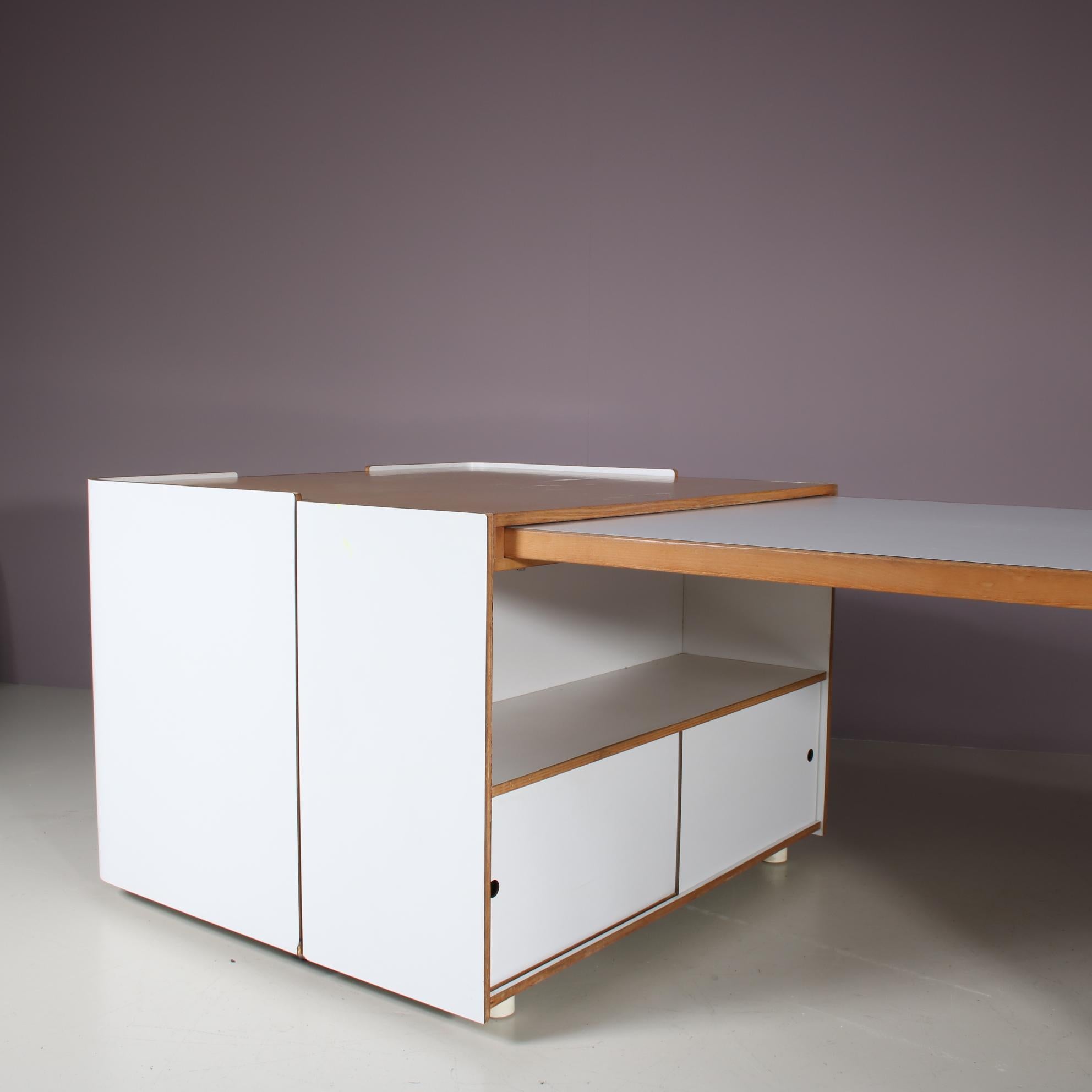 Italian Extendable Desk by Roberto Pamio, Renato Toso & Noti Massari for Stilwood, Italy