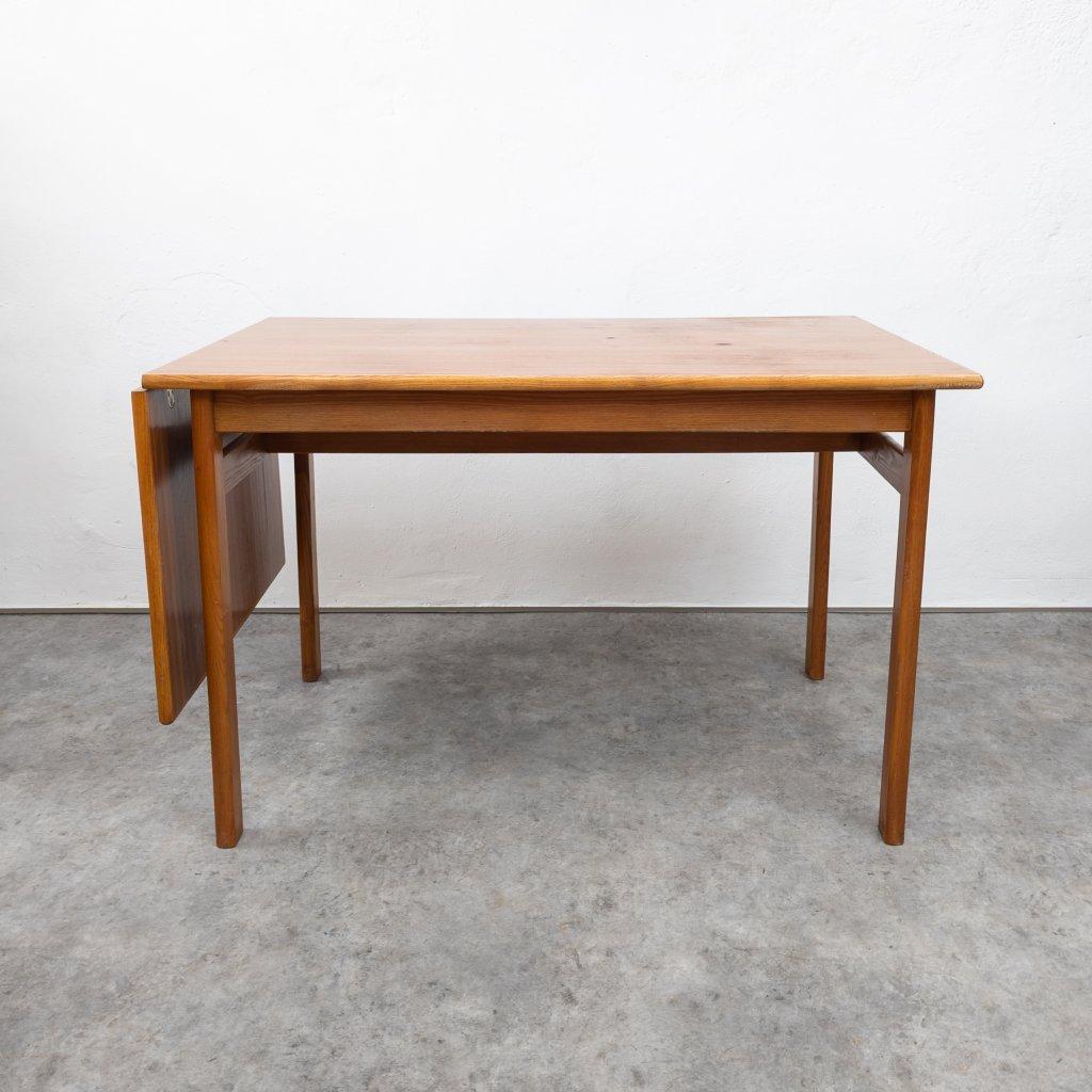 Mid-Century Modern Extendable Dining Table by Alan Fuchs for Krasna Jizba For Sale
