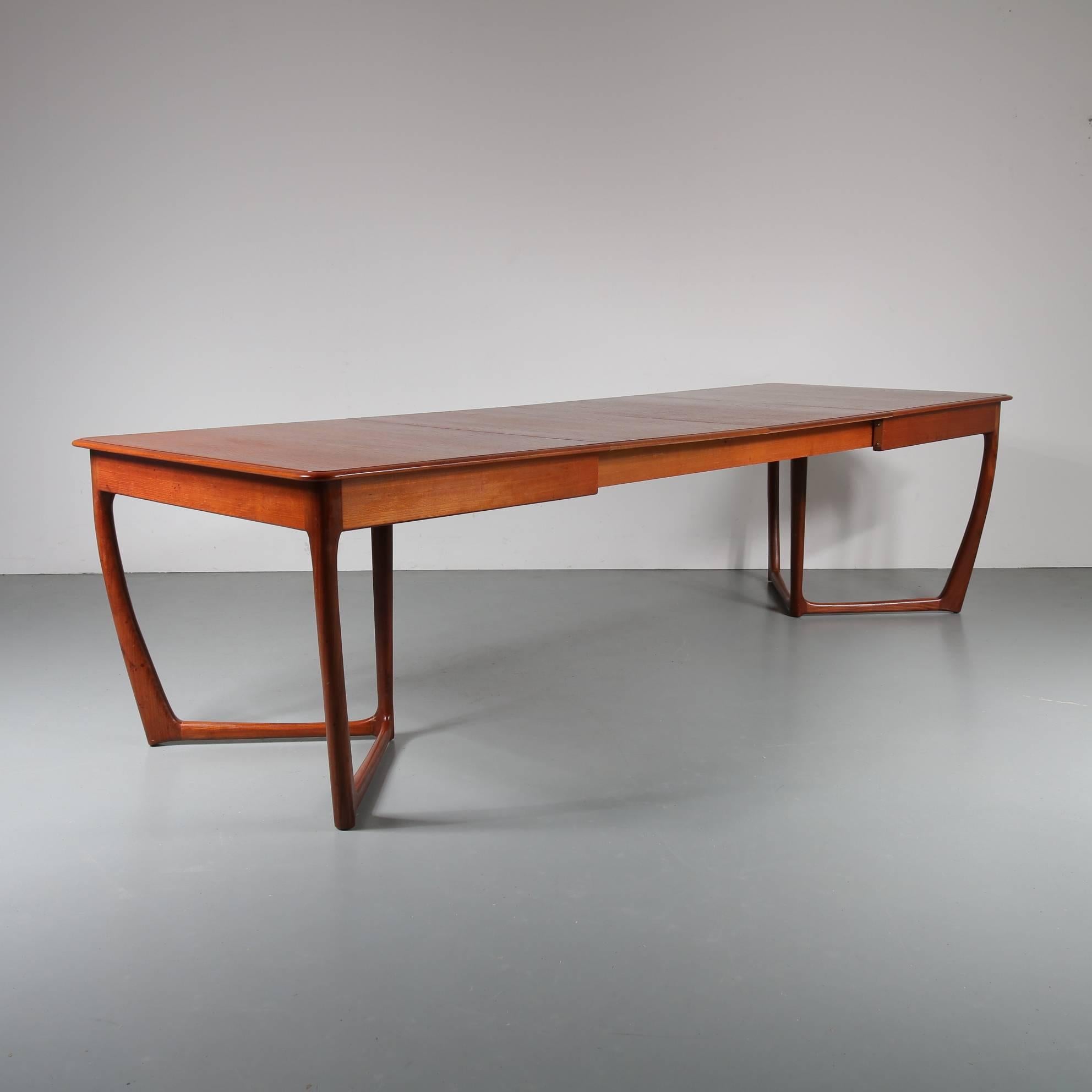 Teak Extendable Dining Table by Beithcraft in Scotland, 1950s