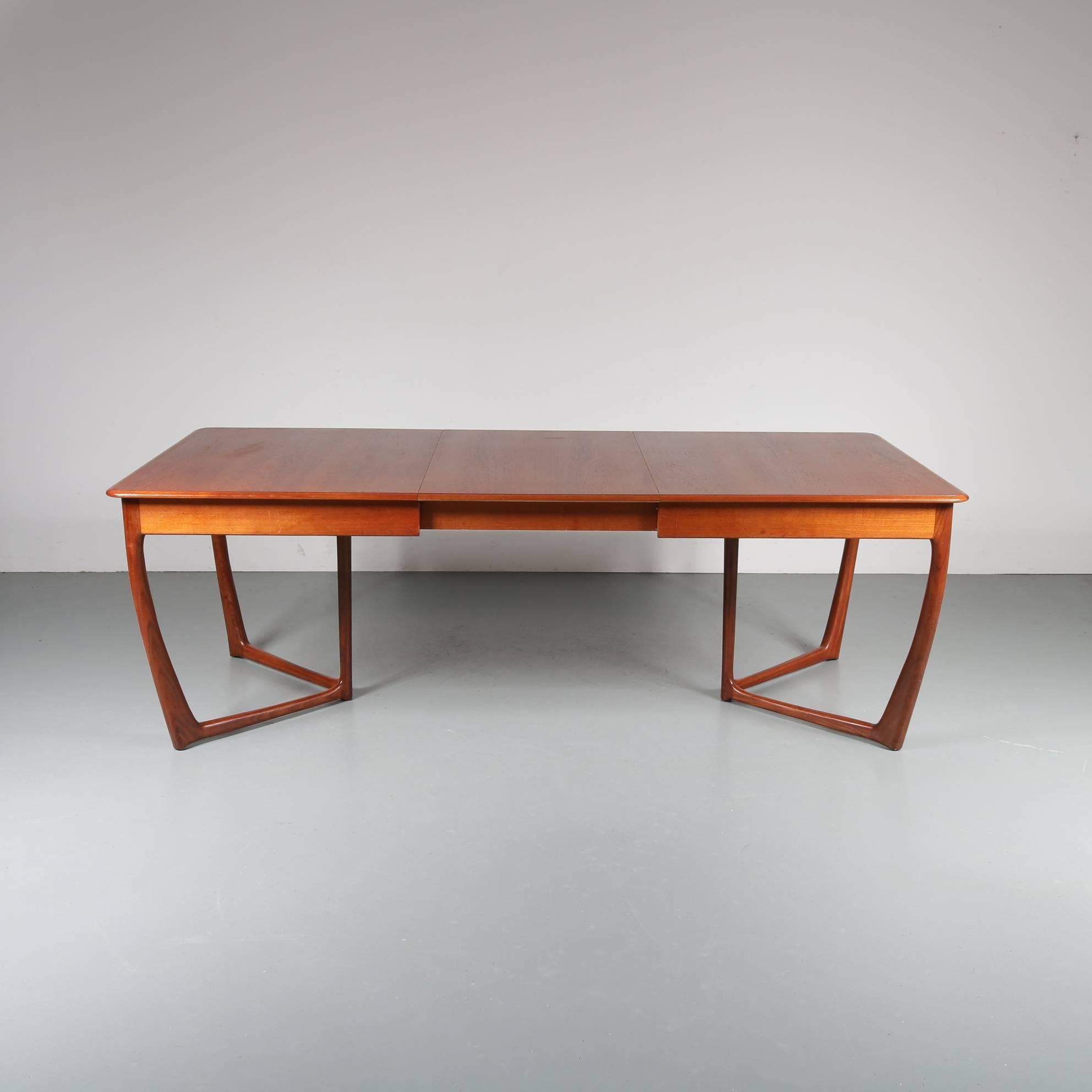 Scottish Extendable Dining Table by Beithcraft in Scotland, 1950s