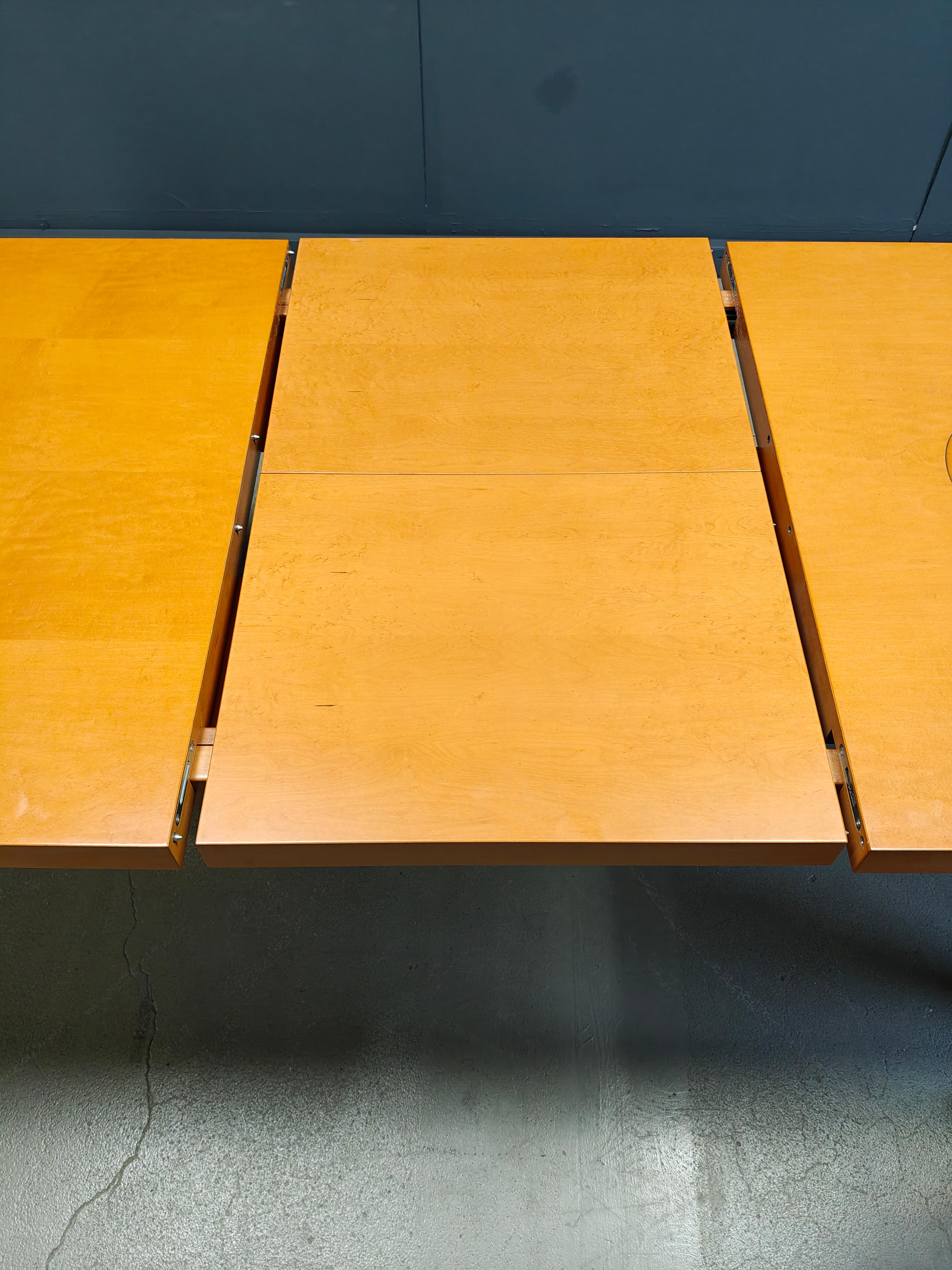 Table de salle à manger à rallonge par Chi Wing Lo pour Giorgetti Italie en vente 8