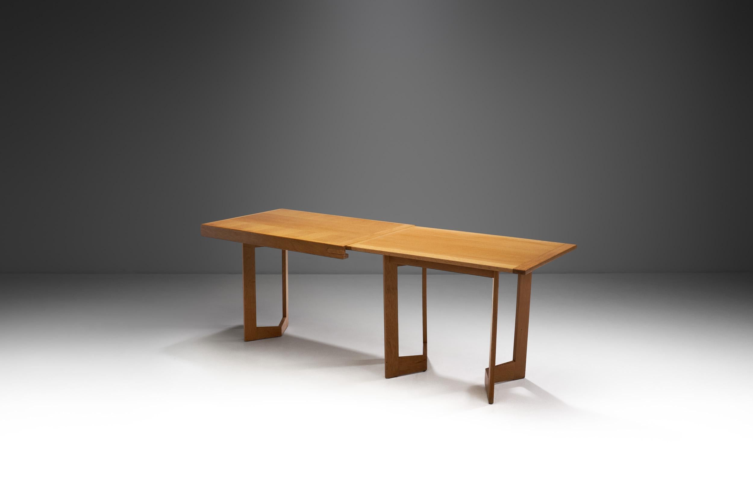 This “Fanette” extendable dining table is among the most innovative and distinctive table designs of the French designer duo, Guillerme et Chambron and their company, Votre Maison. The true genius of the duo’s present model is how the