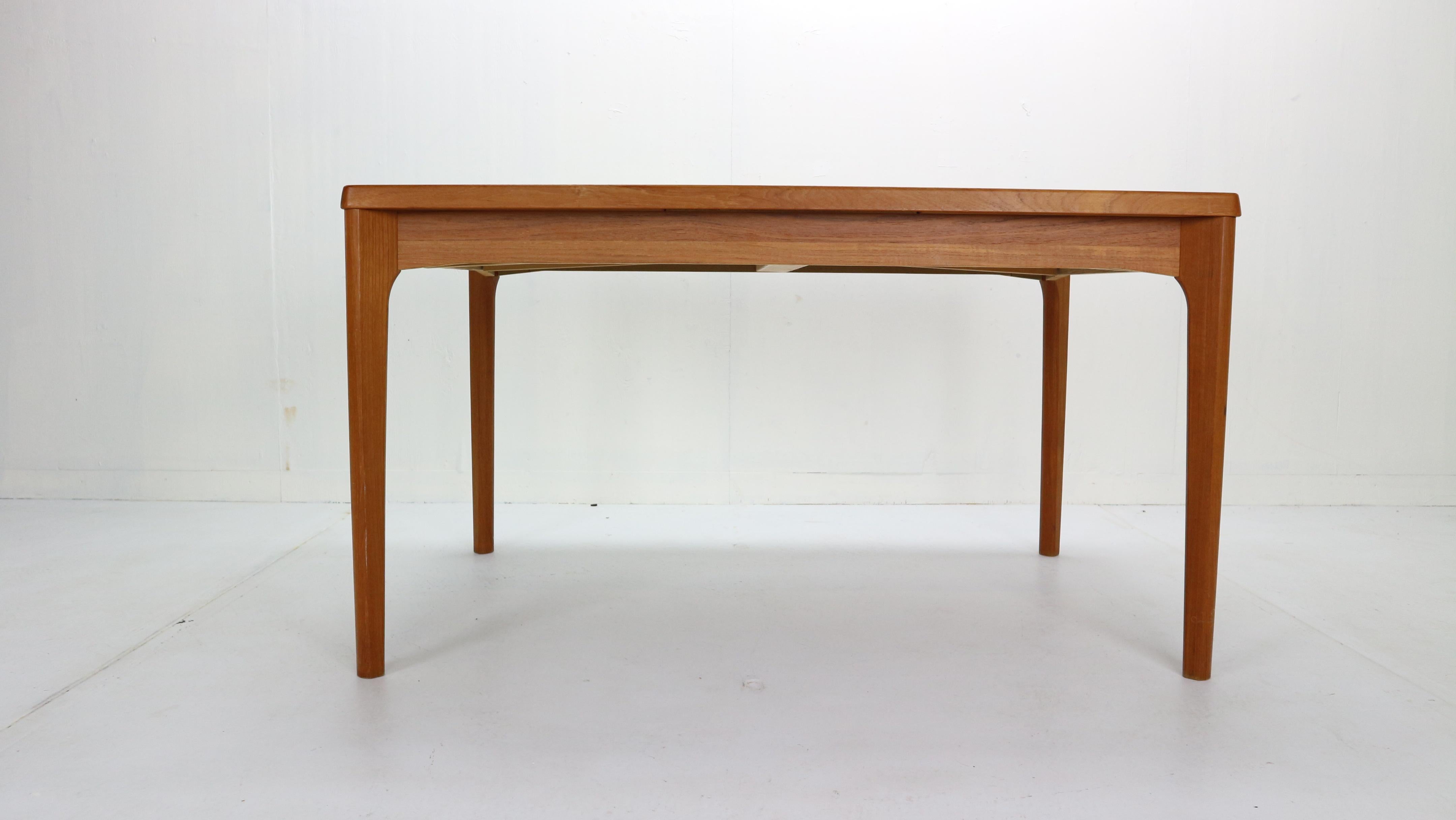 Extendable Dining Table by Henning Kaerjnulf for Vejle Stole Møbelfabrik, 1960 7