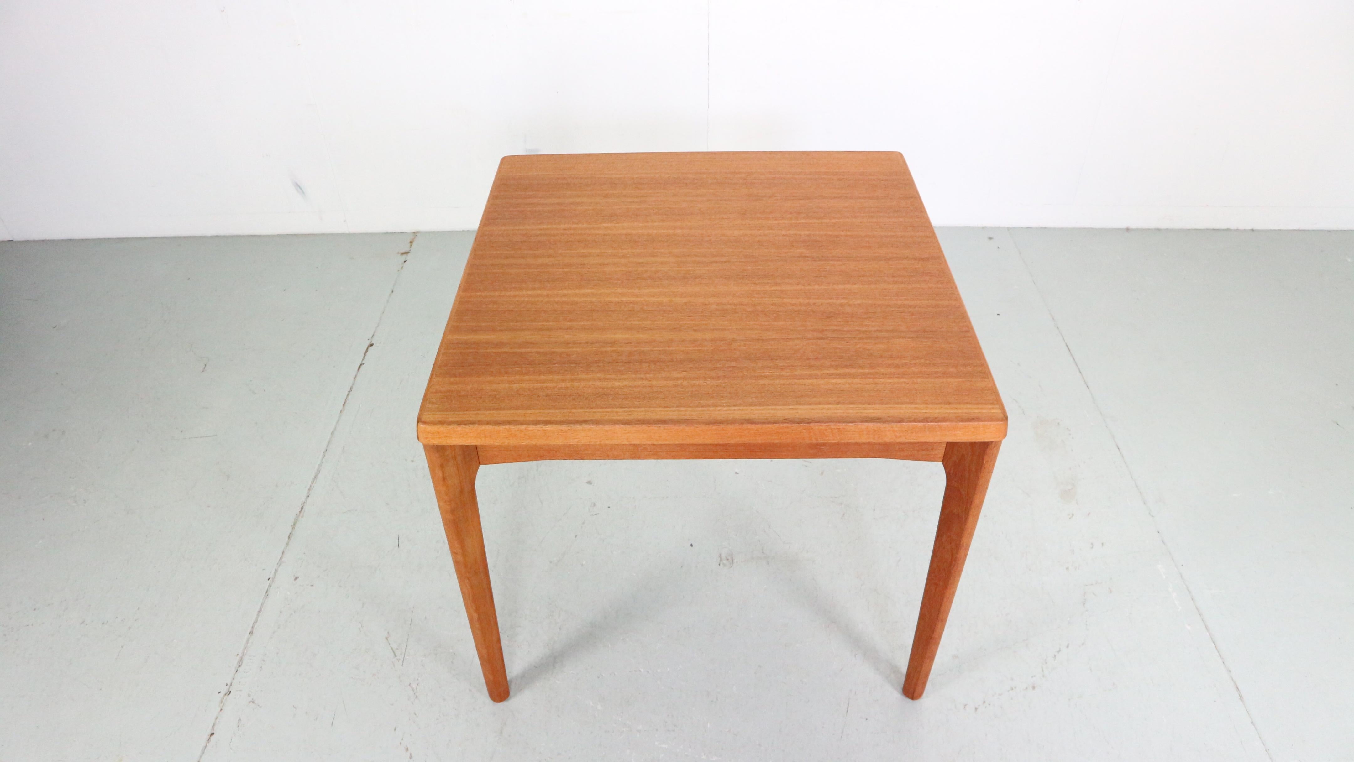 Extendable Dining Table by Henning Kaerjnulf for Vejle Stole Møbelfabrik, 1960 For Sale 10