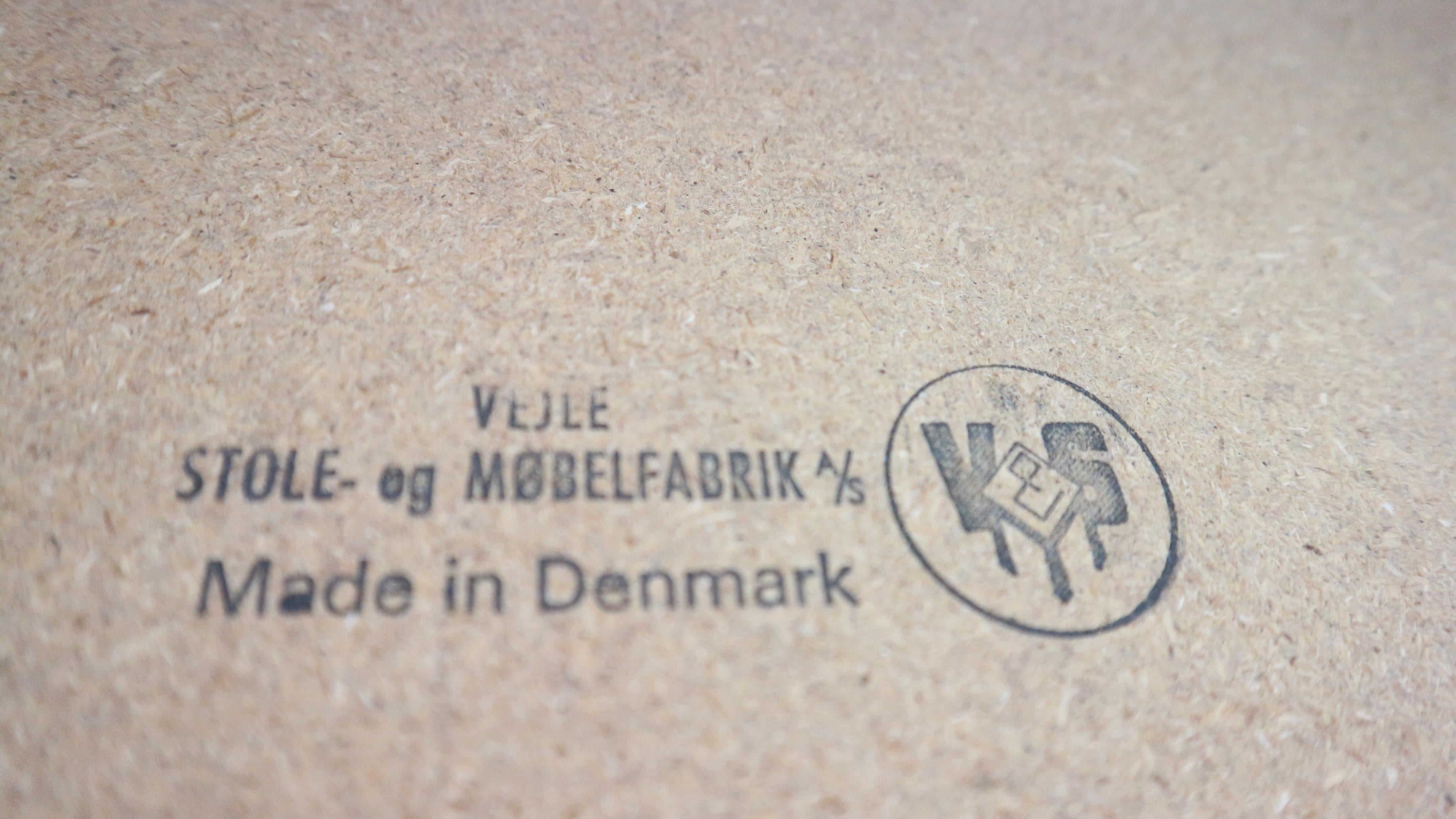 Extendable Dining Table by Henning Kaerjnulf for Vejle Stole Møbelfabrik, 1960 12