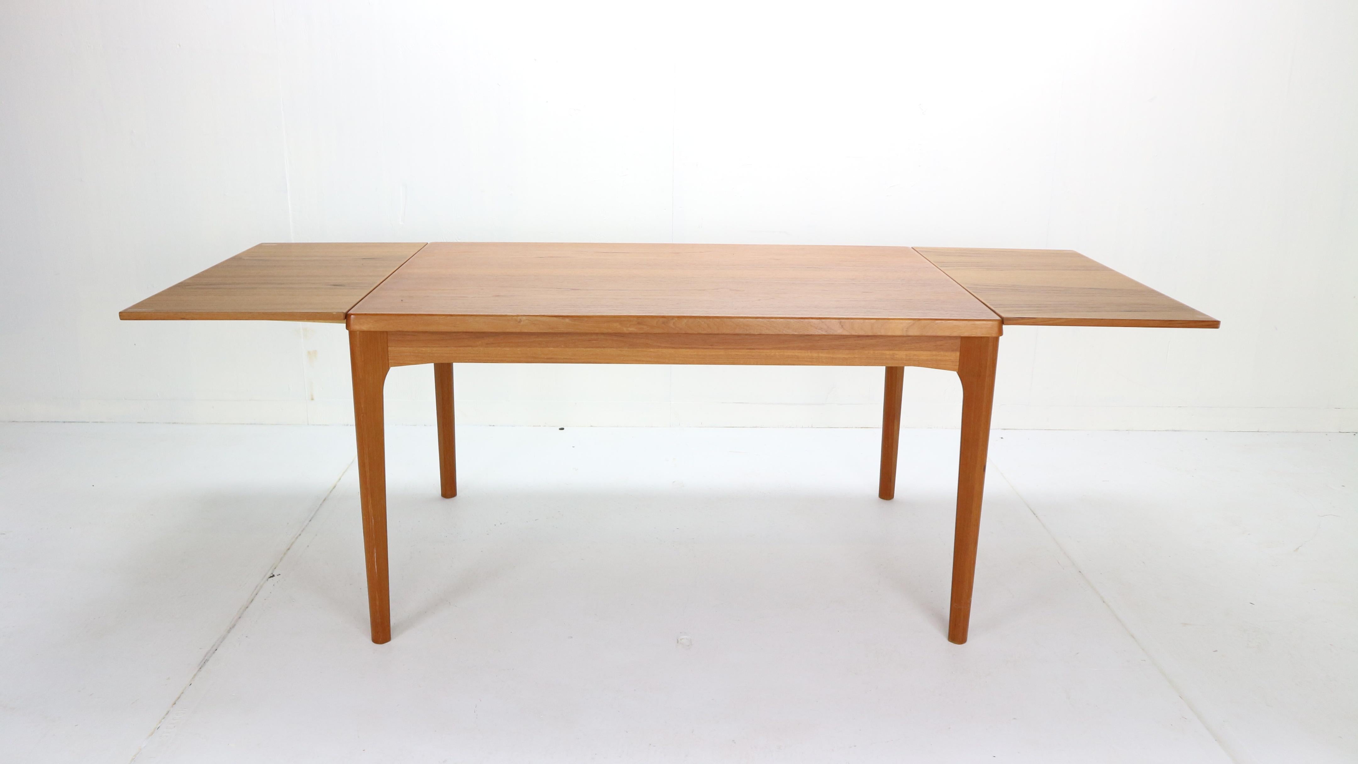 Scandinavian Modern Extendable Dining Table by Henning Kaerjnulf for Vejle Stole Møbelfabrik, 1960