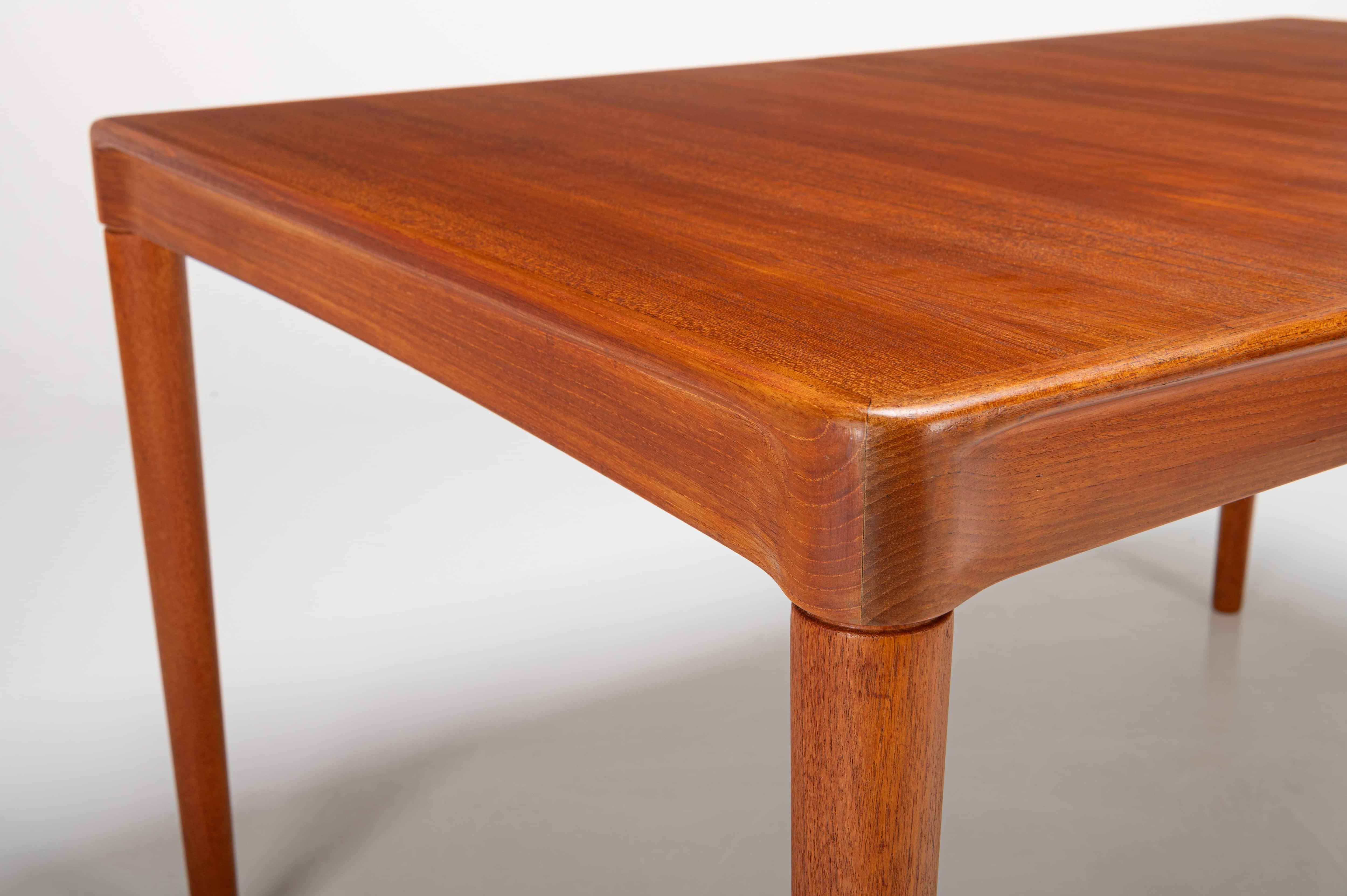 Extendable Dining Table by H.W. Klein for Bramin, 1960s For Sale 7