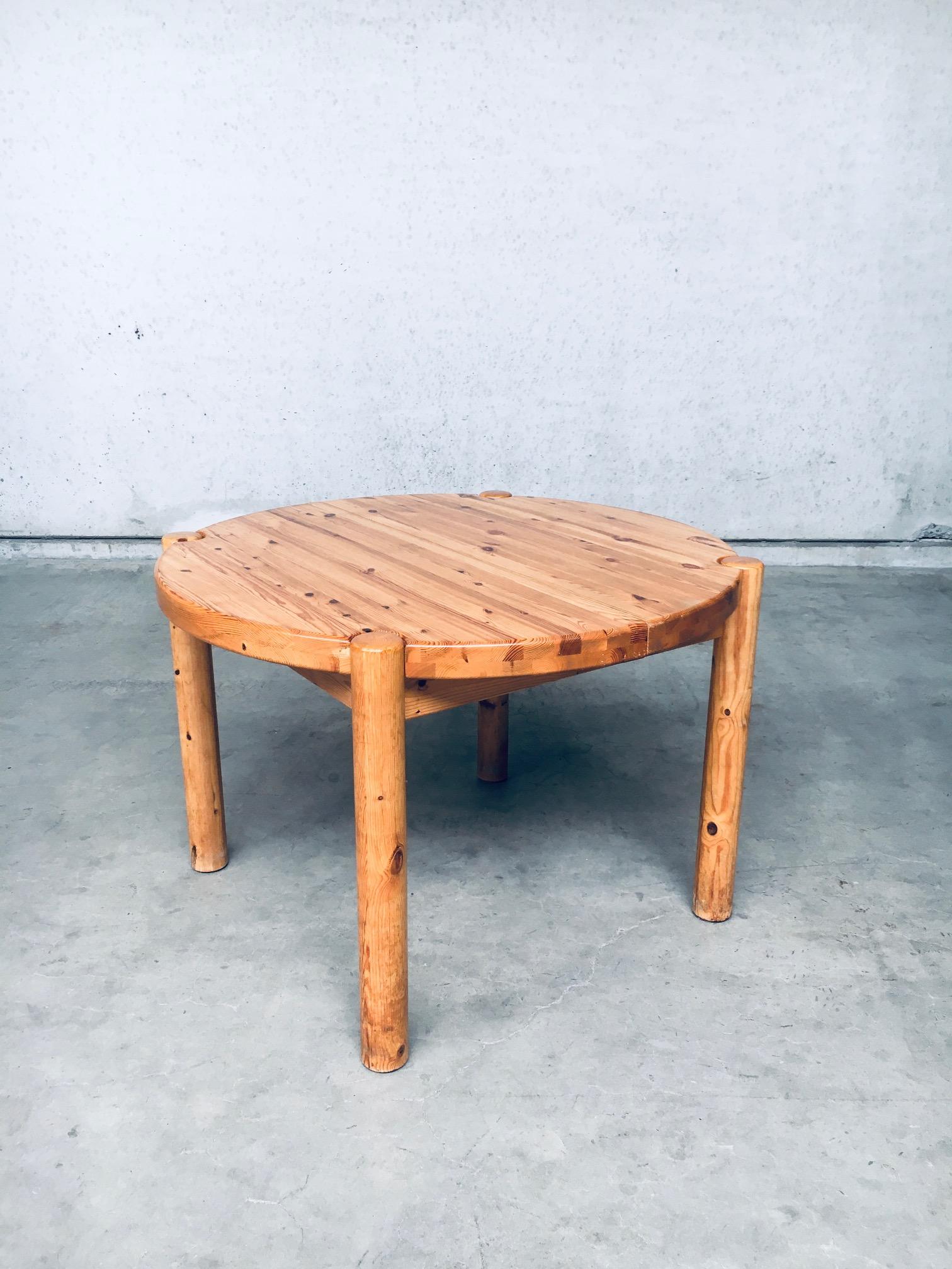 Vintage Midcentury Scandinavian Design Extendable Dining Table by Rainer Daumiller for Hirtshals Sawaerk, made in Denmark 1970's. Solid pine constructed table. Functional design that features a rounded tabletop when not extended and can be