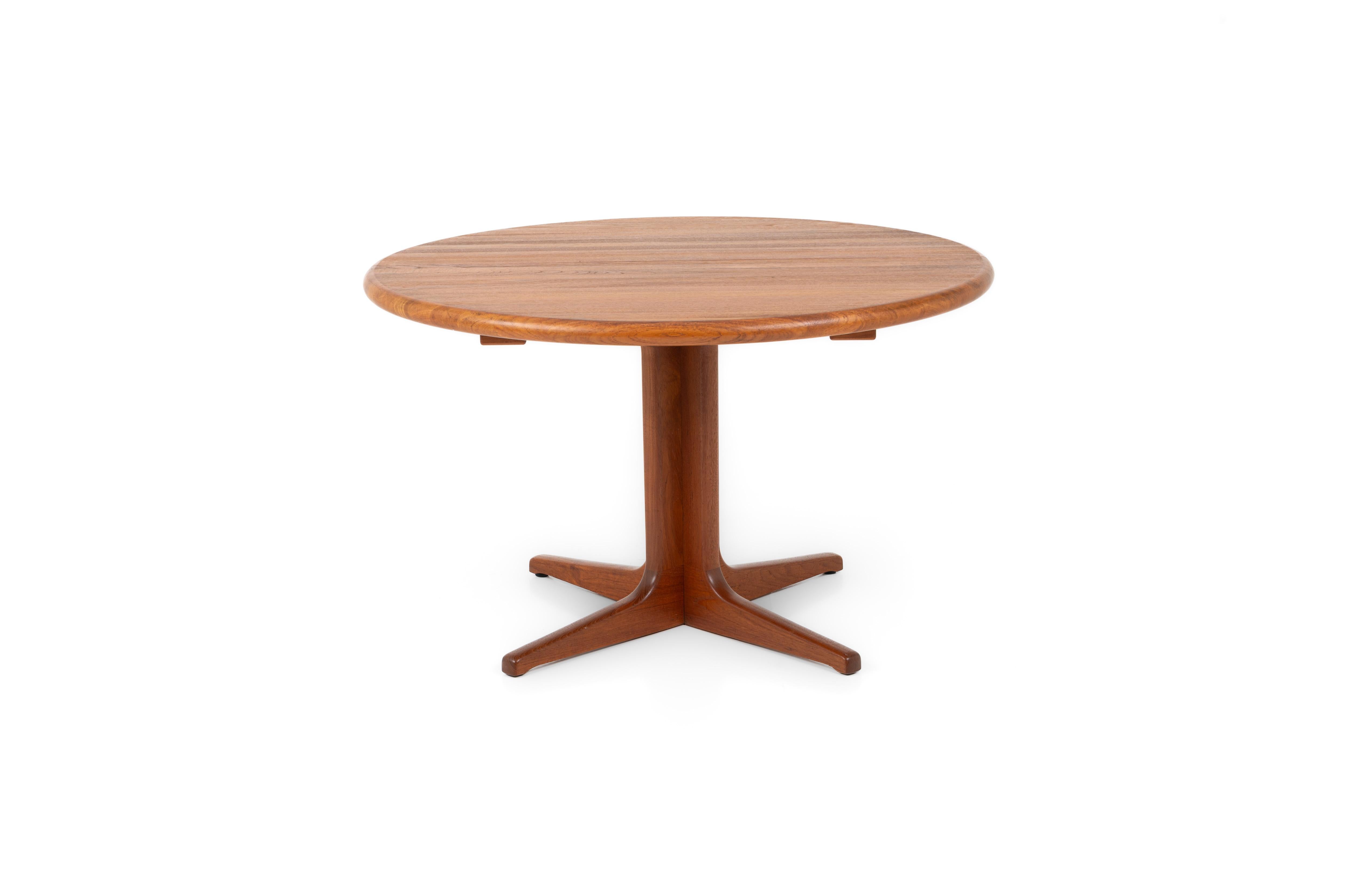 Scandinavian Modern Extendable Dining Table from Glostrup Møbelfabrik, Denmark, 1960s For Sale