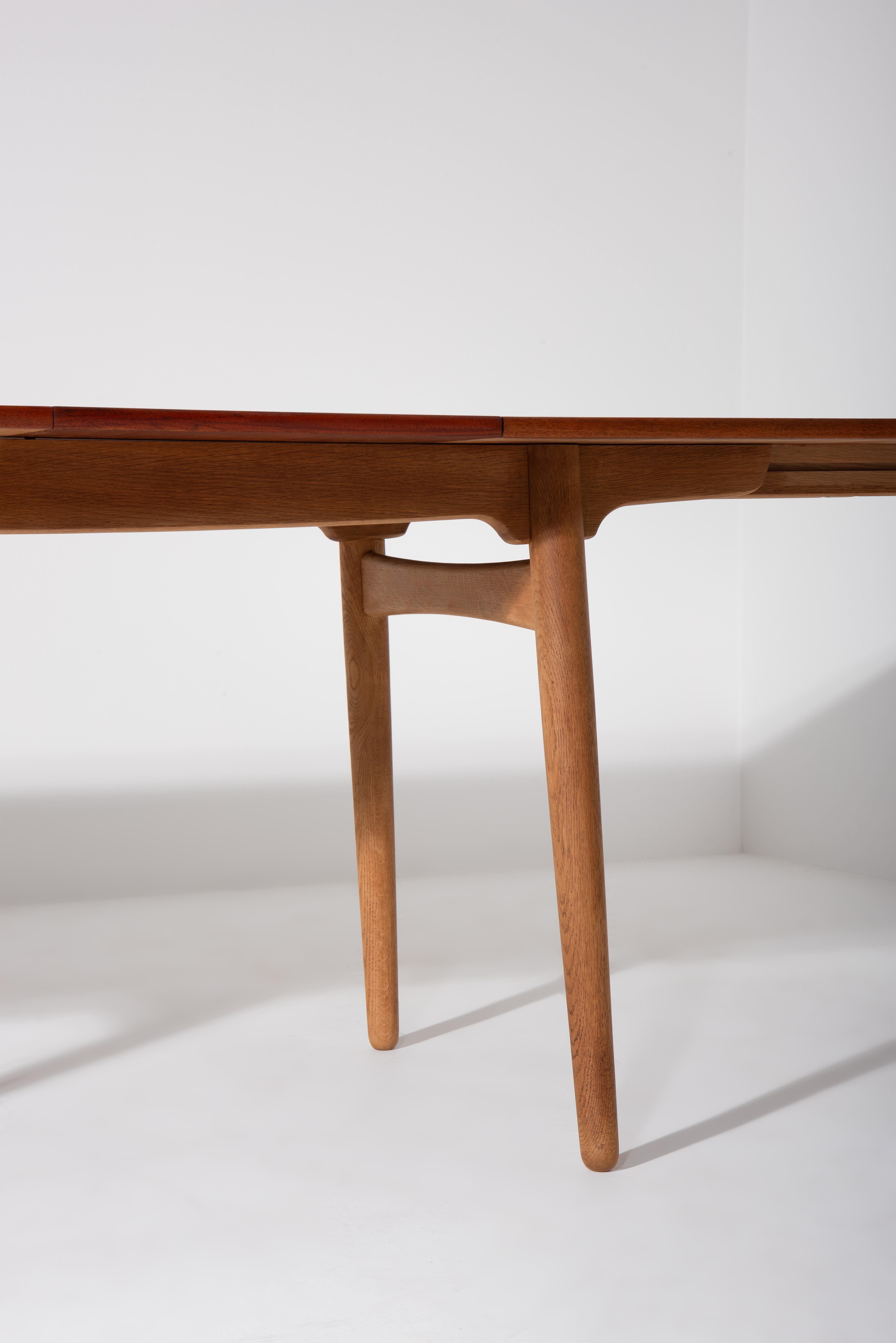 Mid-Century Modern Extendable Dining Table Model AT-310 by Hans J. Wegner for Andreas Tuck