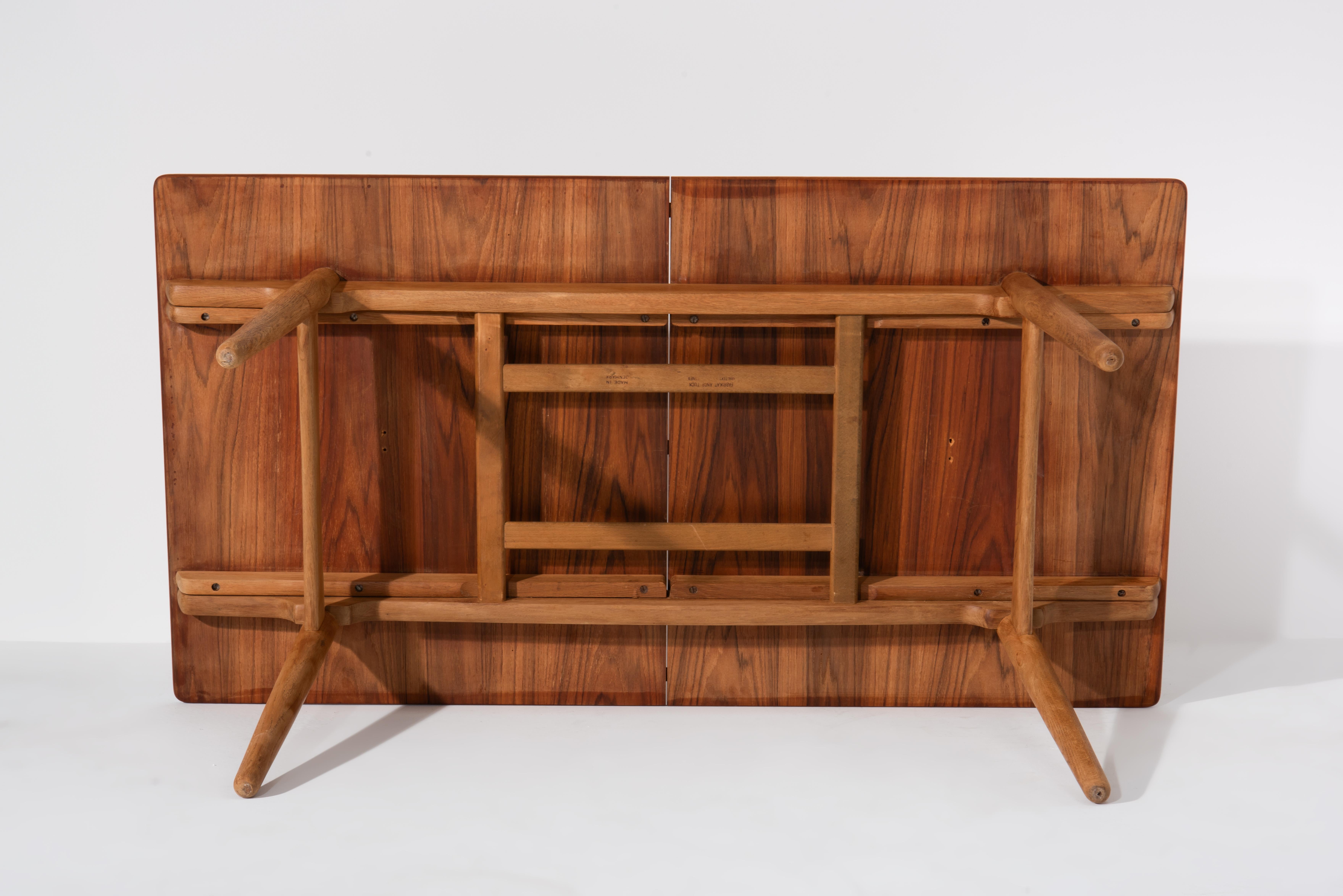 Extendable Dining Table Model AT-310 by Hans J. Wegner for Andreas Tuck In Excellent Condition In Antwerpen, BE