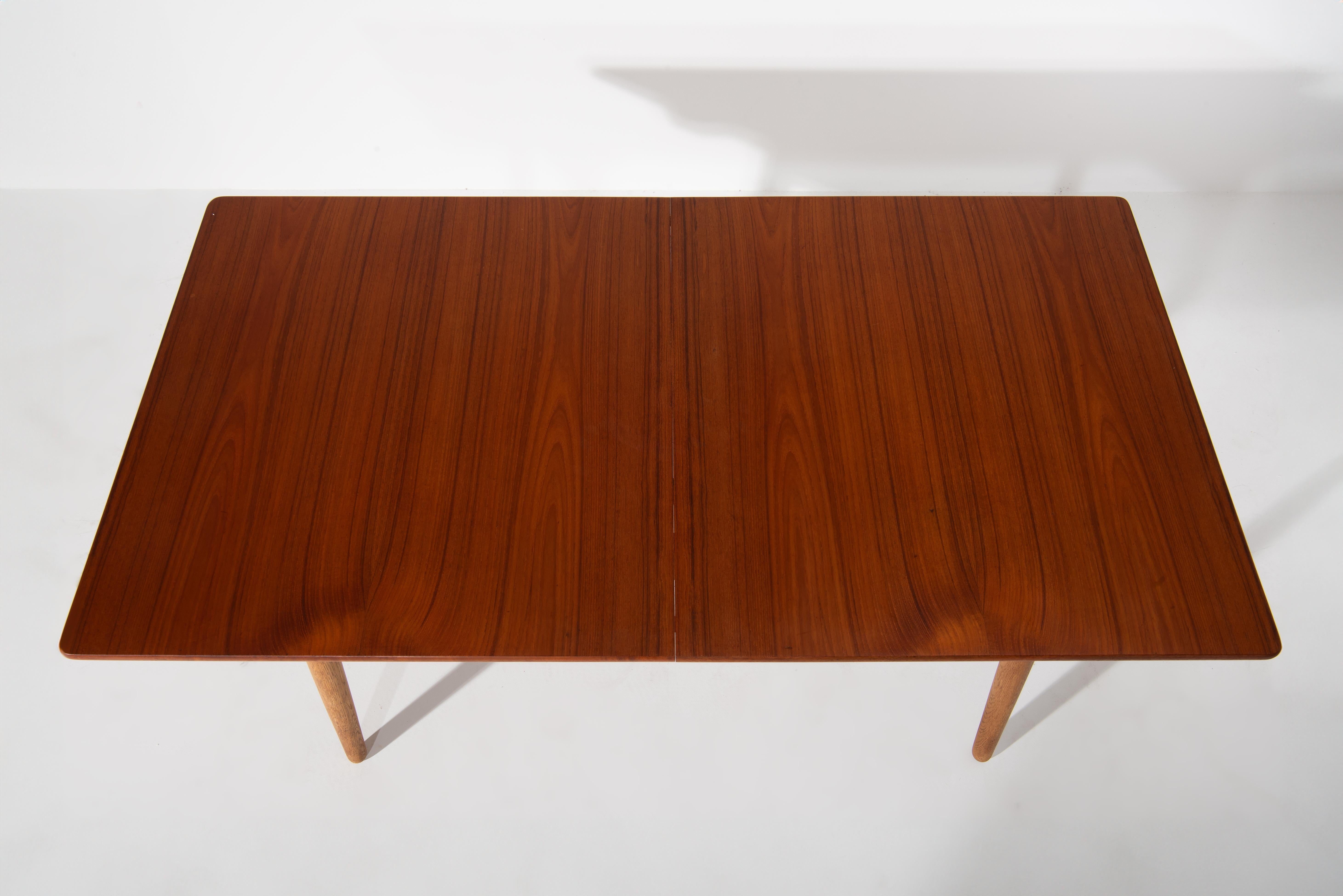 20th Century Extendable Dining Table Model AT-310 by Hans J. Wegner for Andreas Tuck
