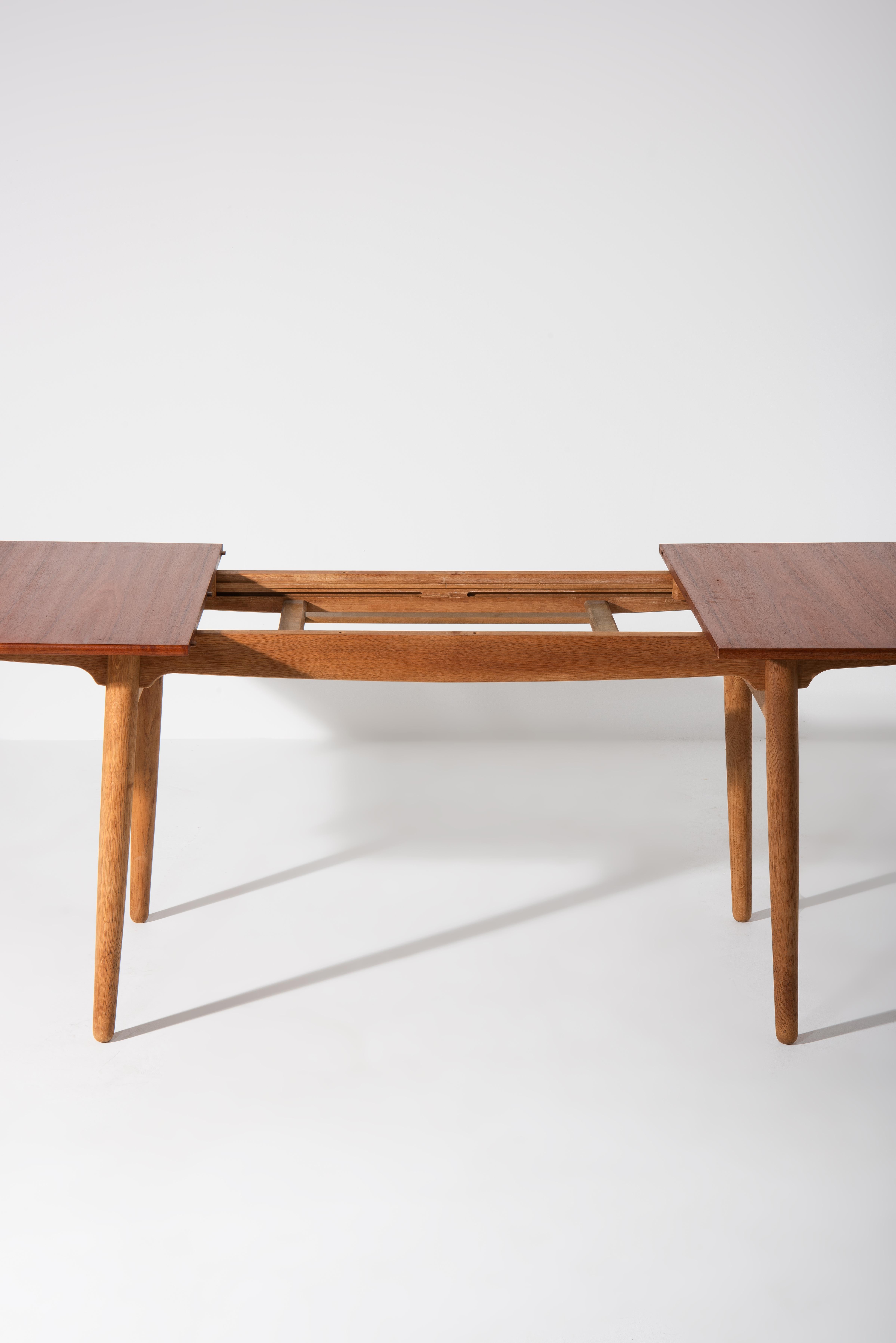 Oak Extendable Dining Table Model AT-310 by Hans J. Wegner for Andreas Tuck