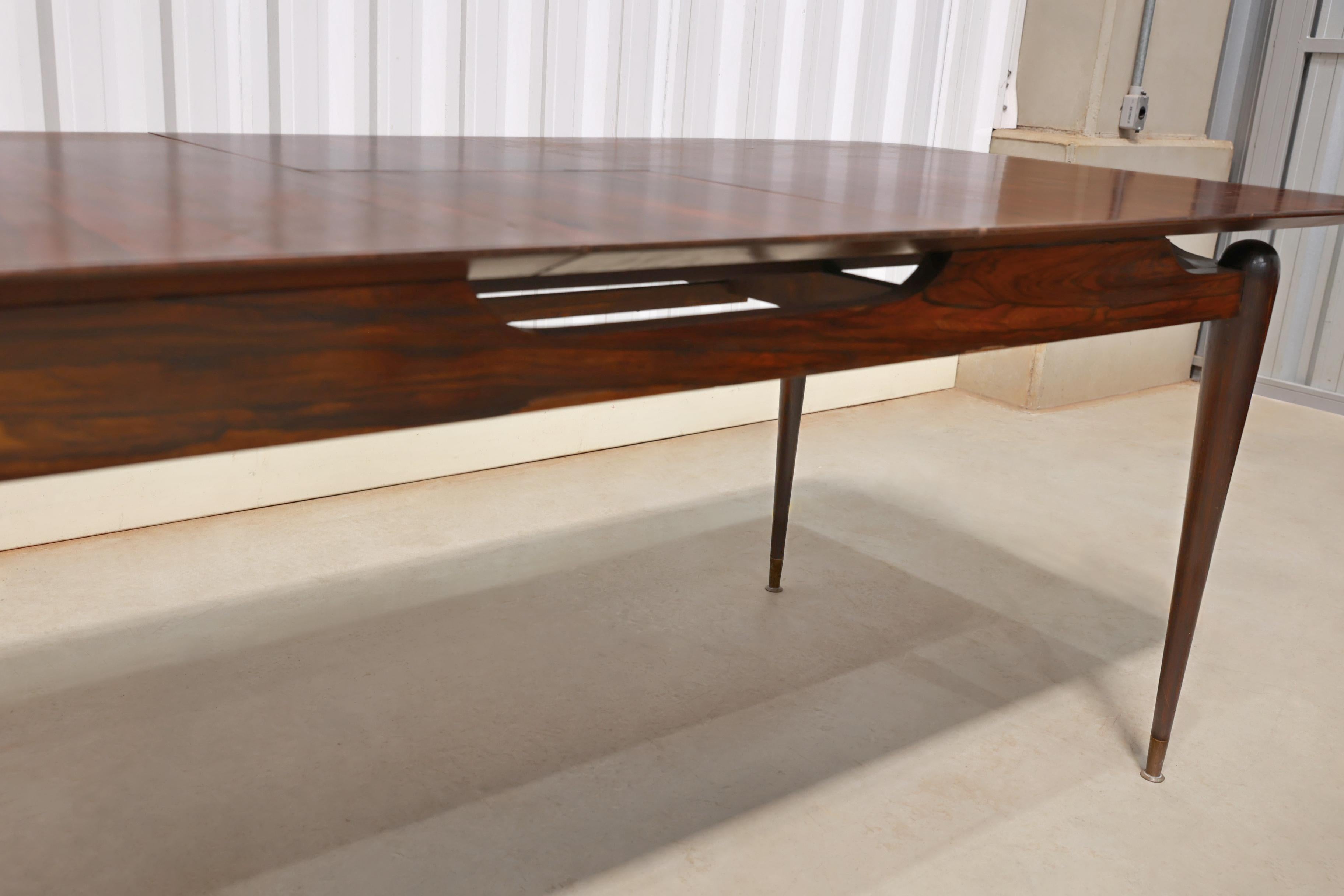 Mid-Century Modern Dining Table in Hardwood by Giuseppe Scapinelli, Brazil For Sale 4