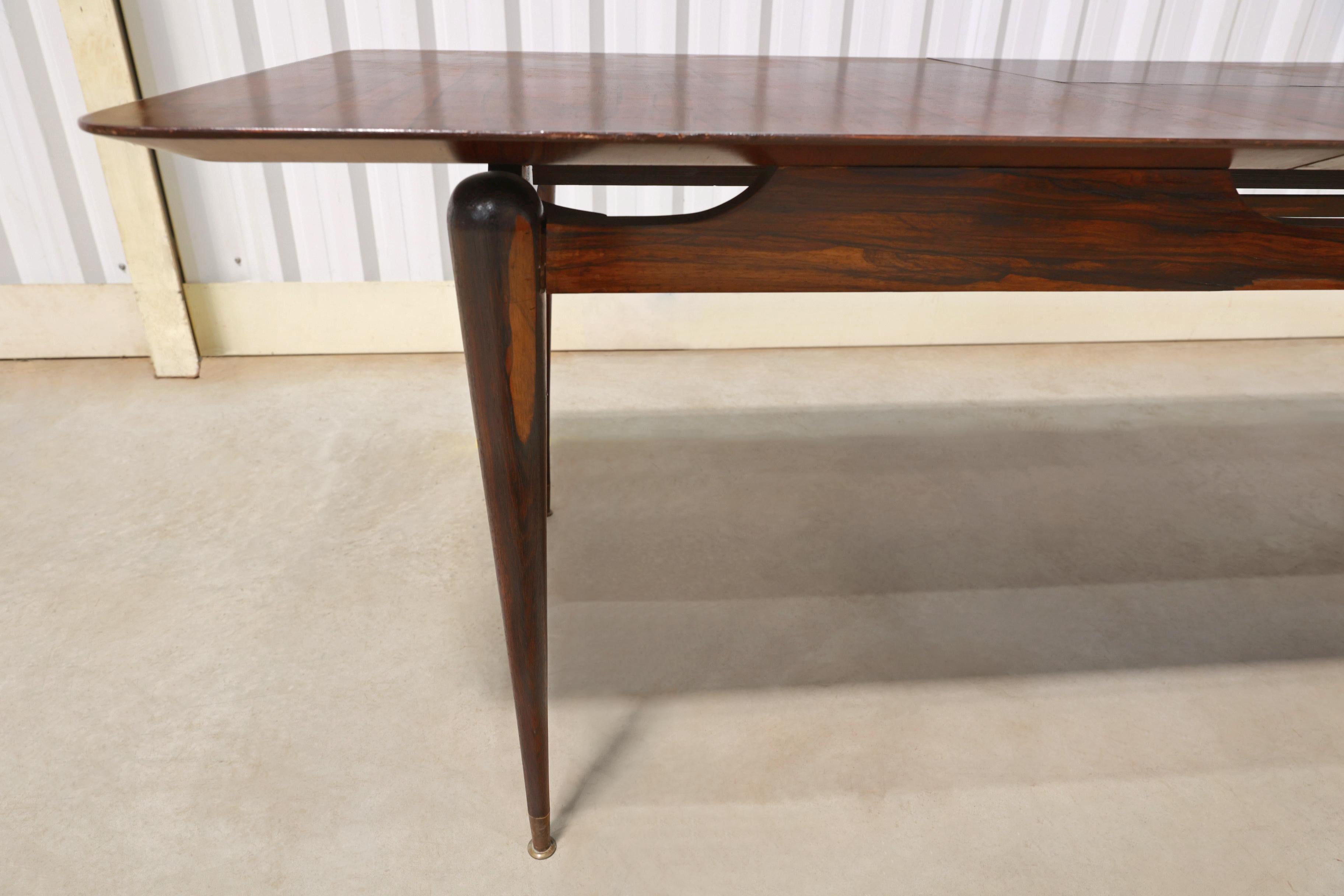 Mid-Century Modern Dining Table in Hardwood by Giuseppe Scapinelli, Brazil For Sale 5
