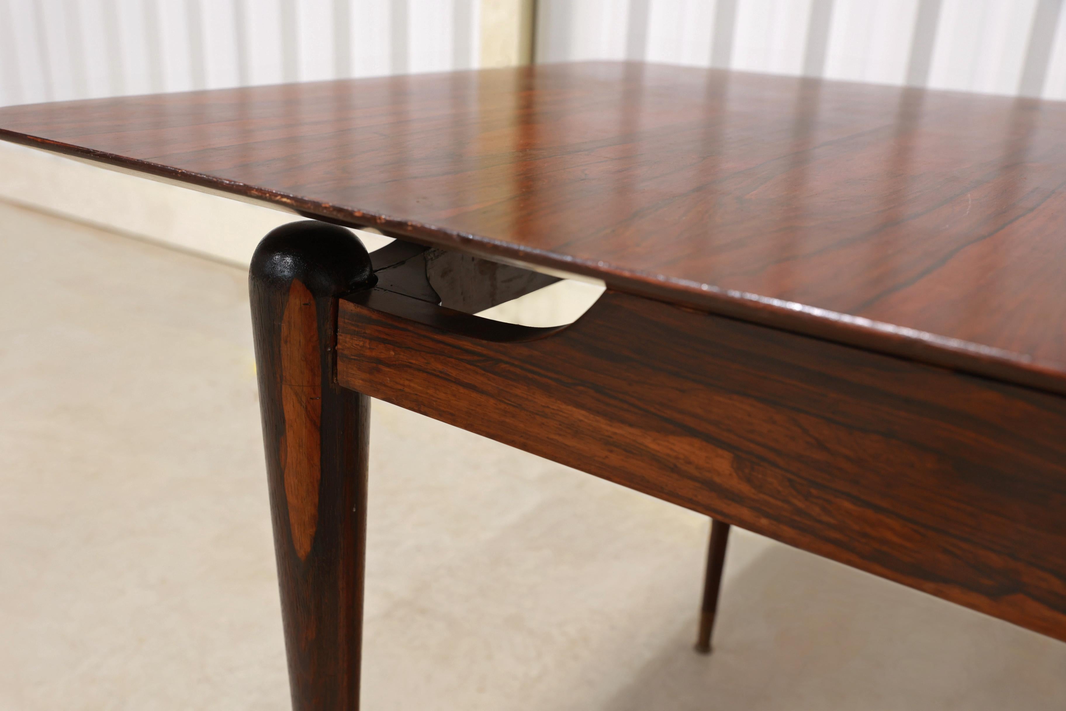 Mid-Century Modern Dining Table in Hardwood by Giuseppe Scapinelli, Brazil For Sale 6