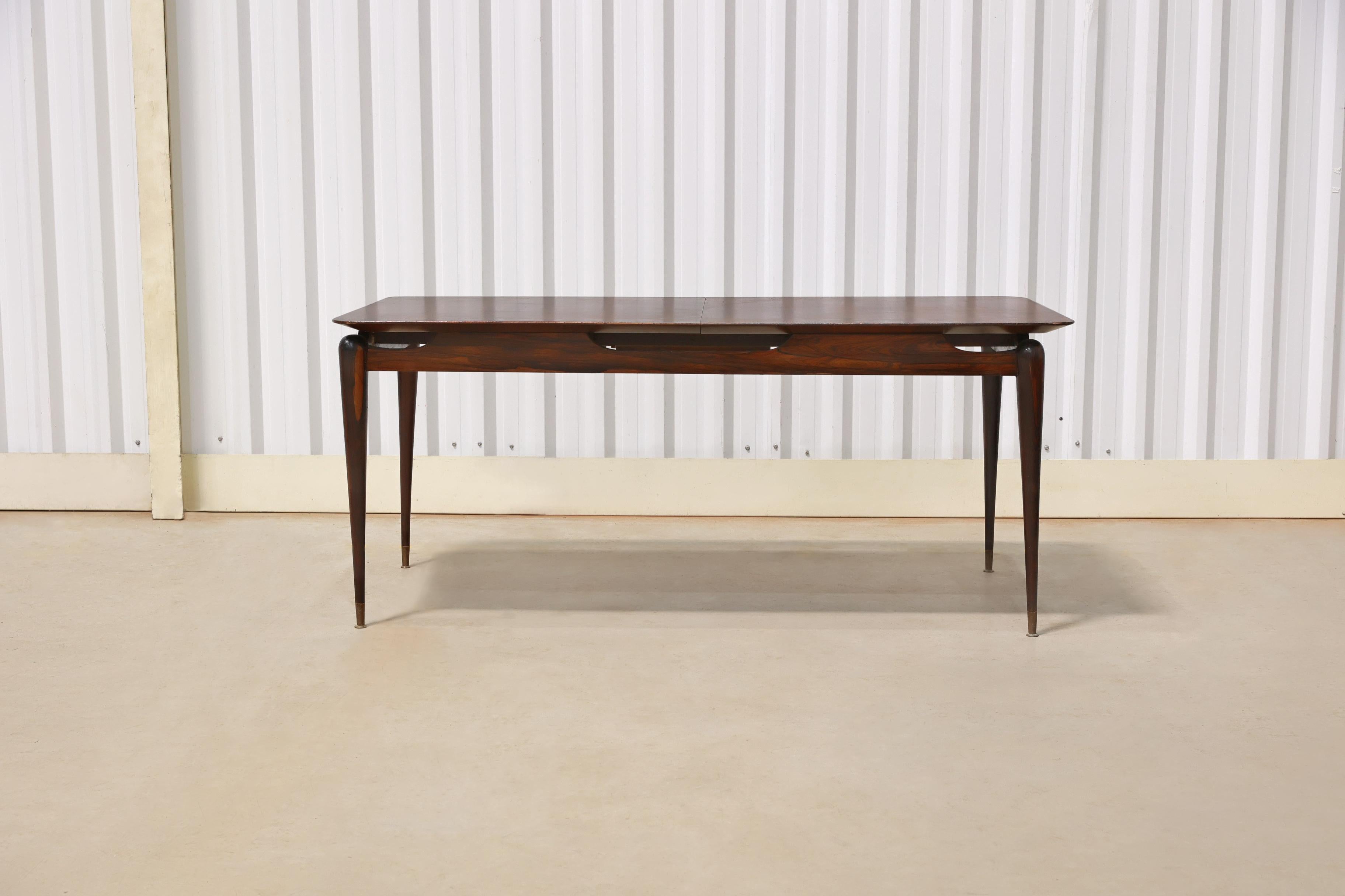 Mid-Century Modern Dining Table in Hardwood by Giuseppe Scapinelli, Brazil For Sale 2