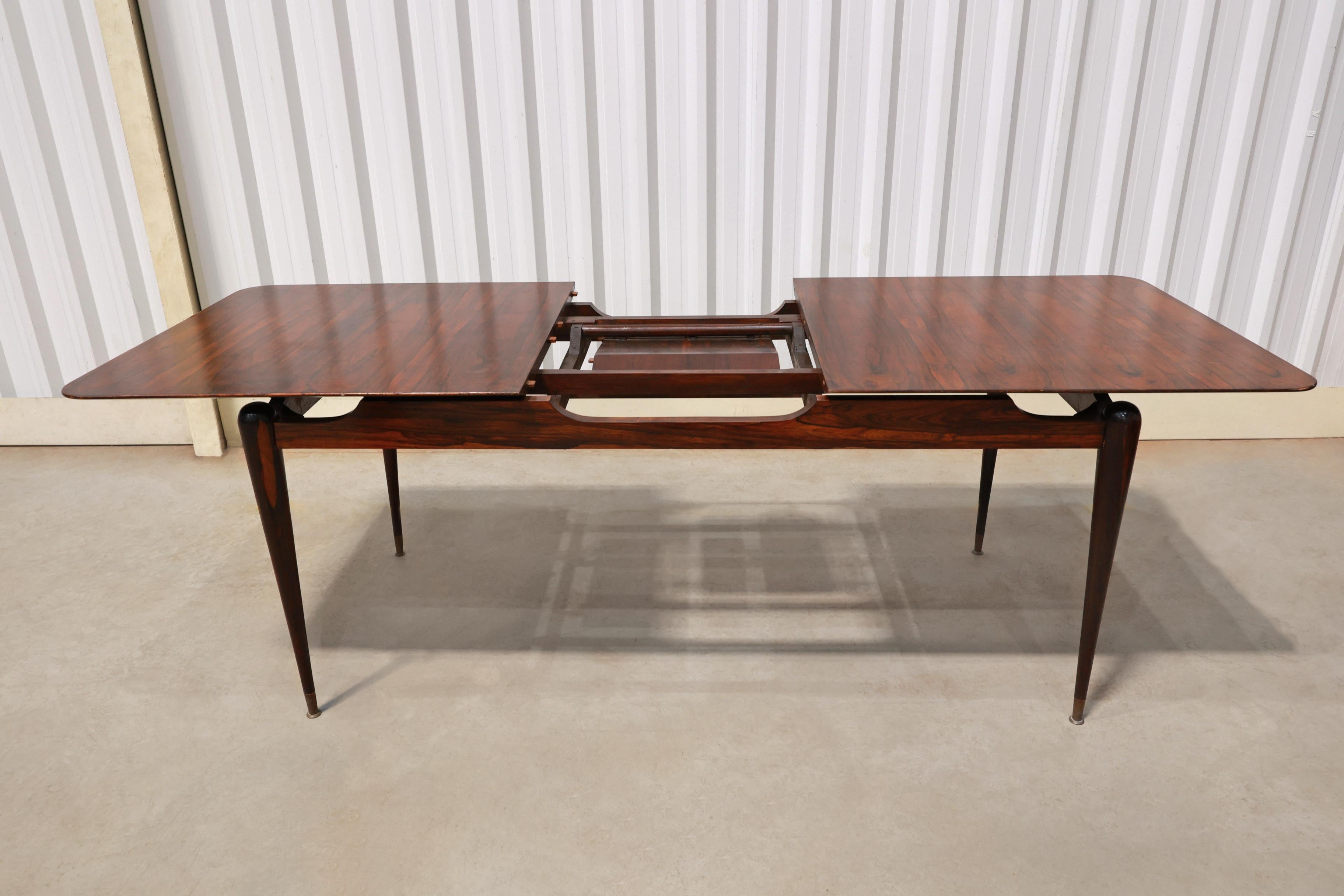 Mid-Century Modern Dining Table in Hardwood by Giuseppe Scapinelli, Brazil For Sale 3