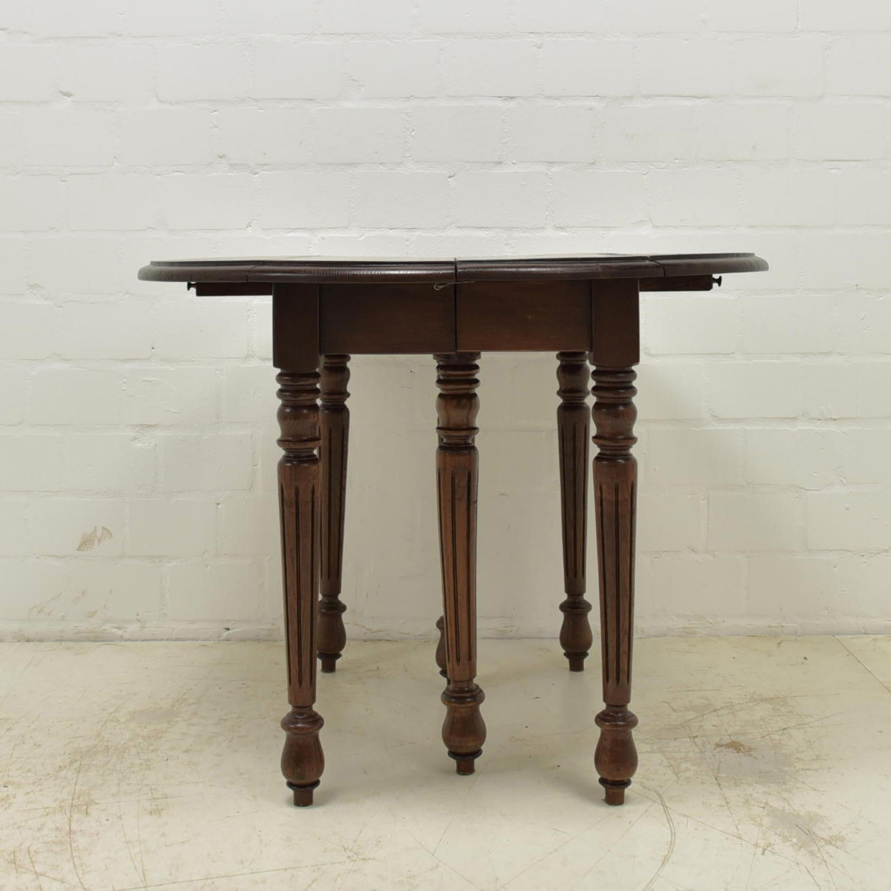 Extendable Dining Table in Oak, 1900 4