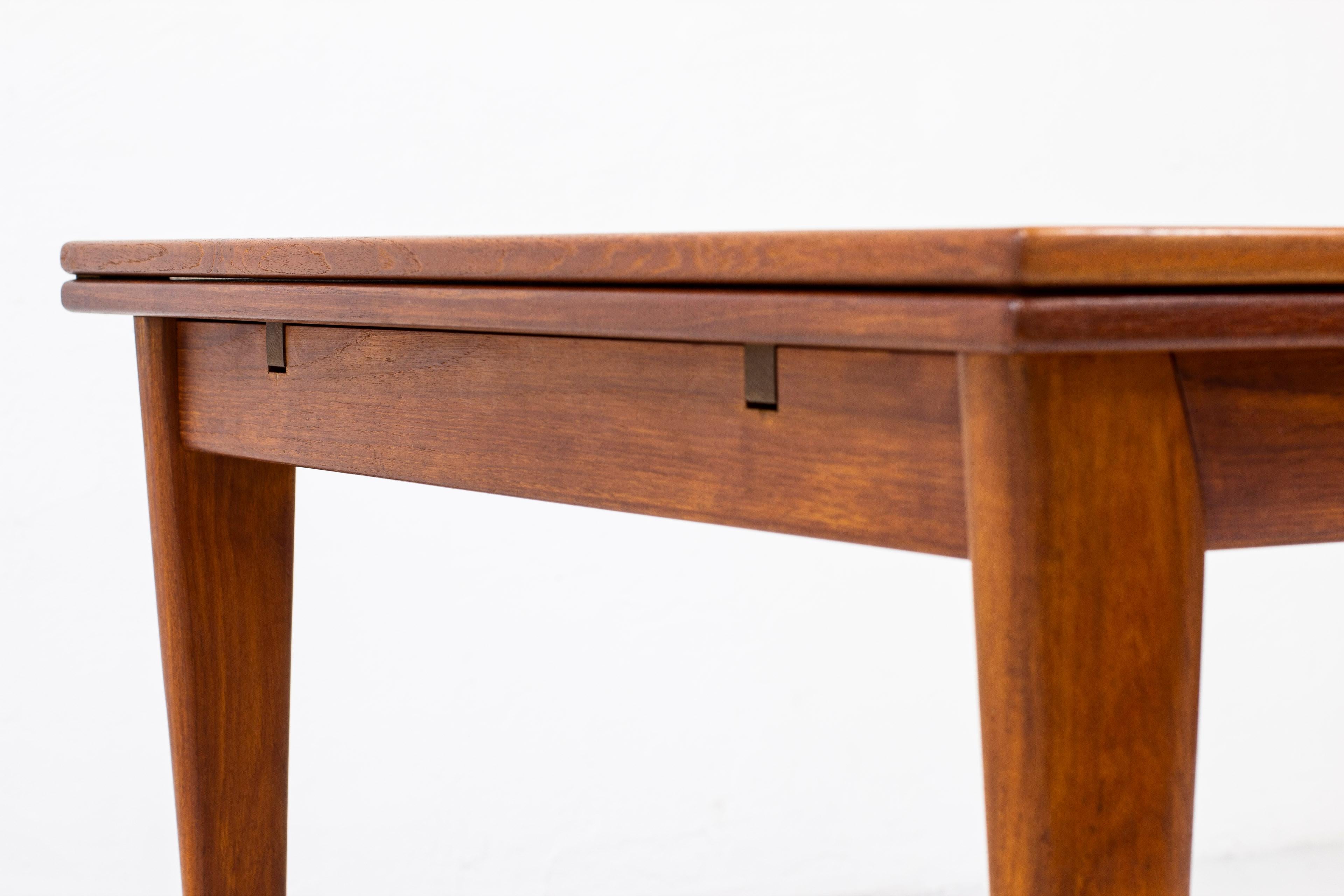 Mid-20th Century Extendable Dining Table in Teak by Niels Møller Fro J. L. Møller, Denmark, 1950s For Sale