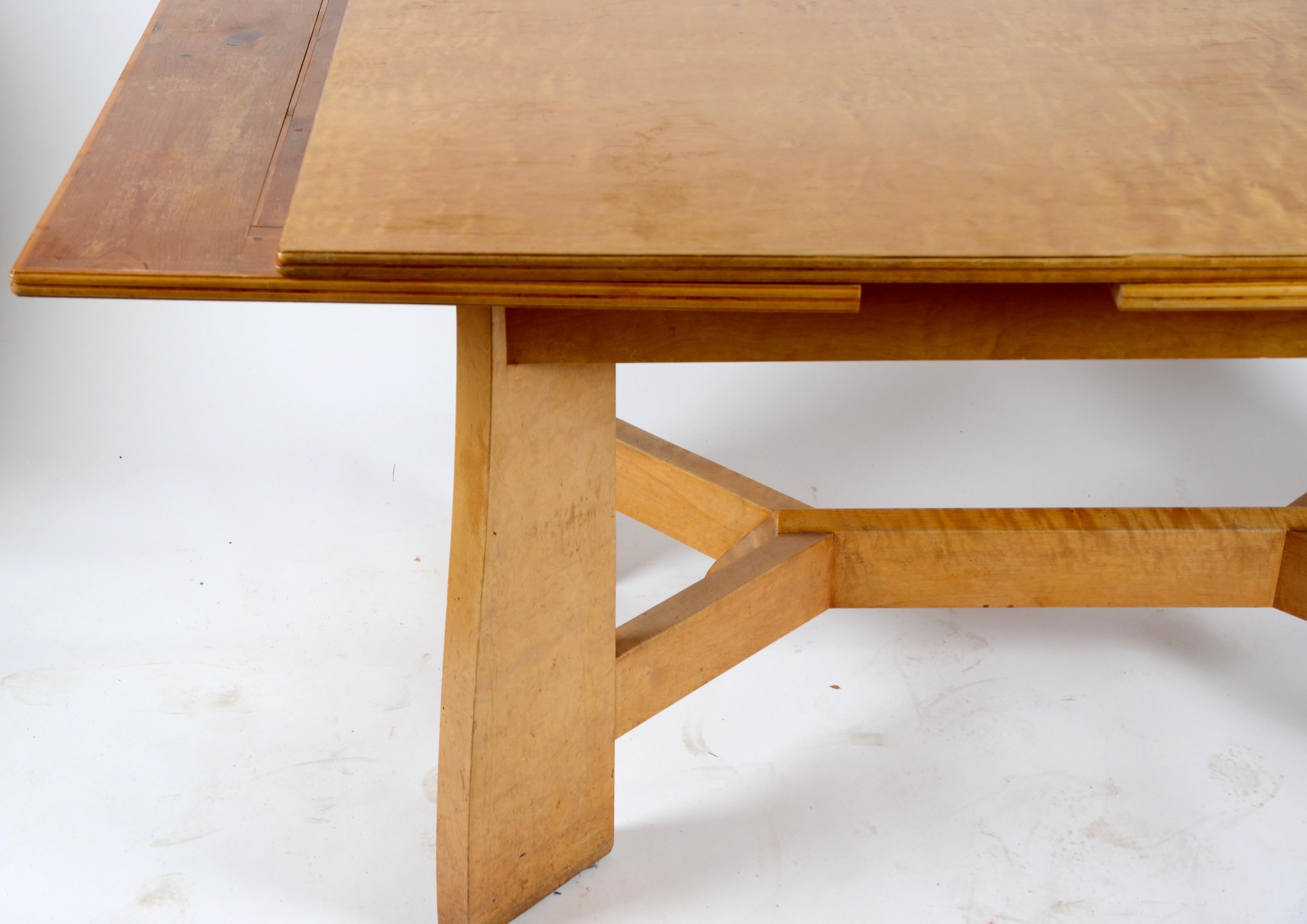Extendable dining table in birch, early 1900s, Jugend Sweden.