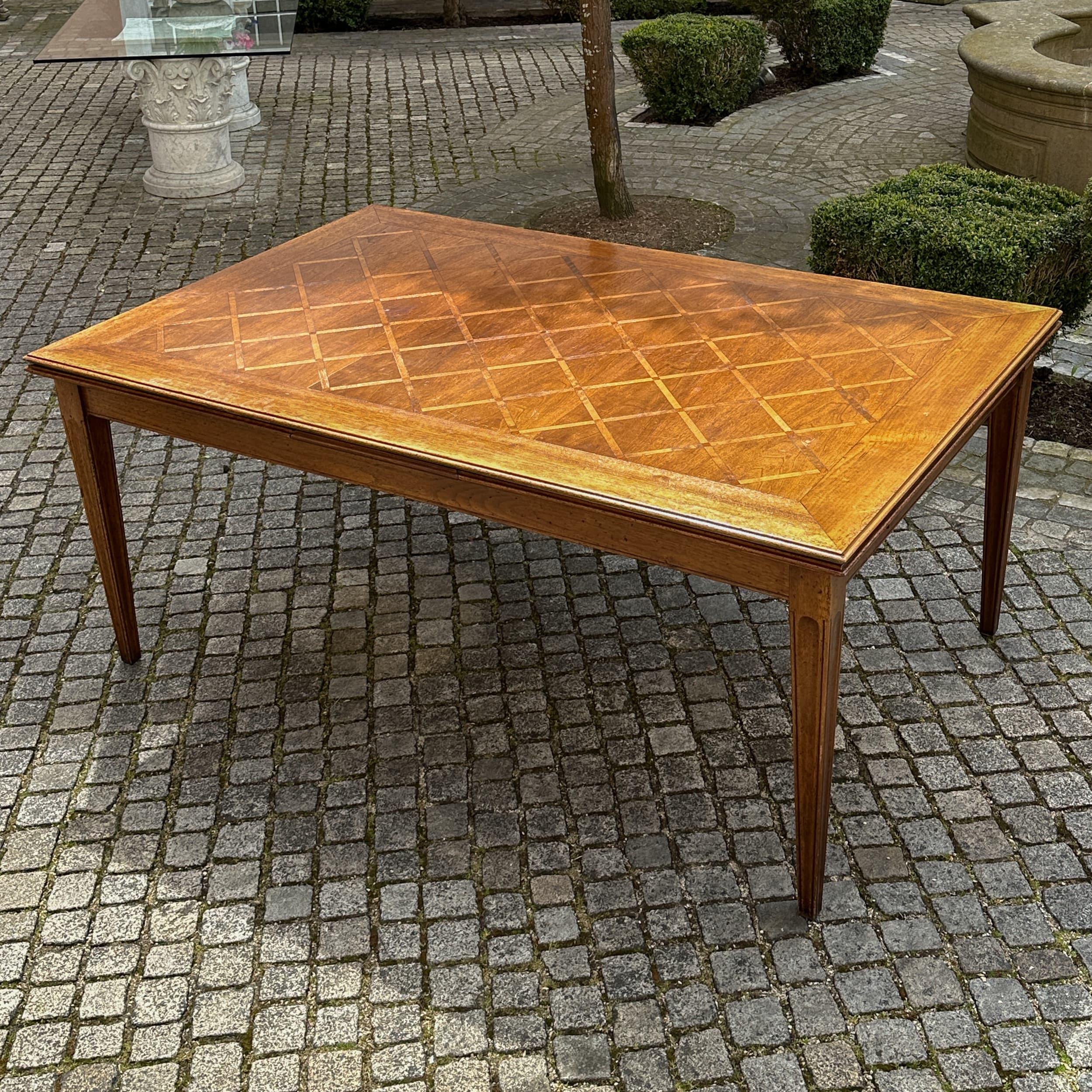 Art nouveau Table de salle à manger à rallonge avec plateau en parquet, début du 20e siècle en vente