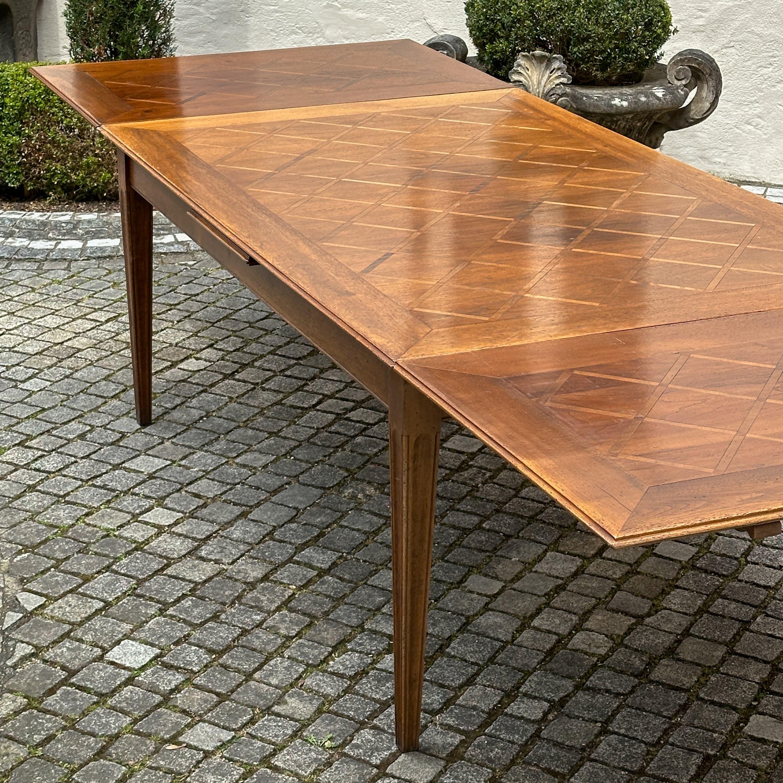 Chêne Table de salle à manger à rallonge avec plateau en parquet, début du 20e siècle en vente