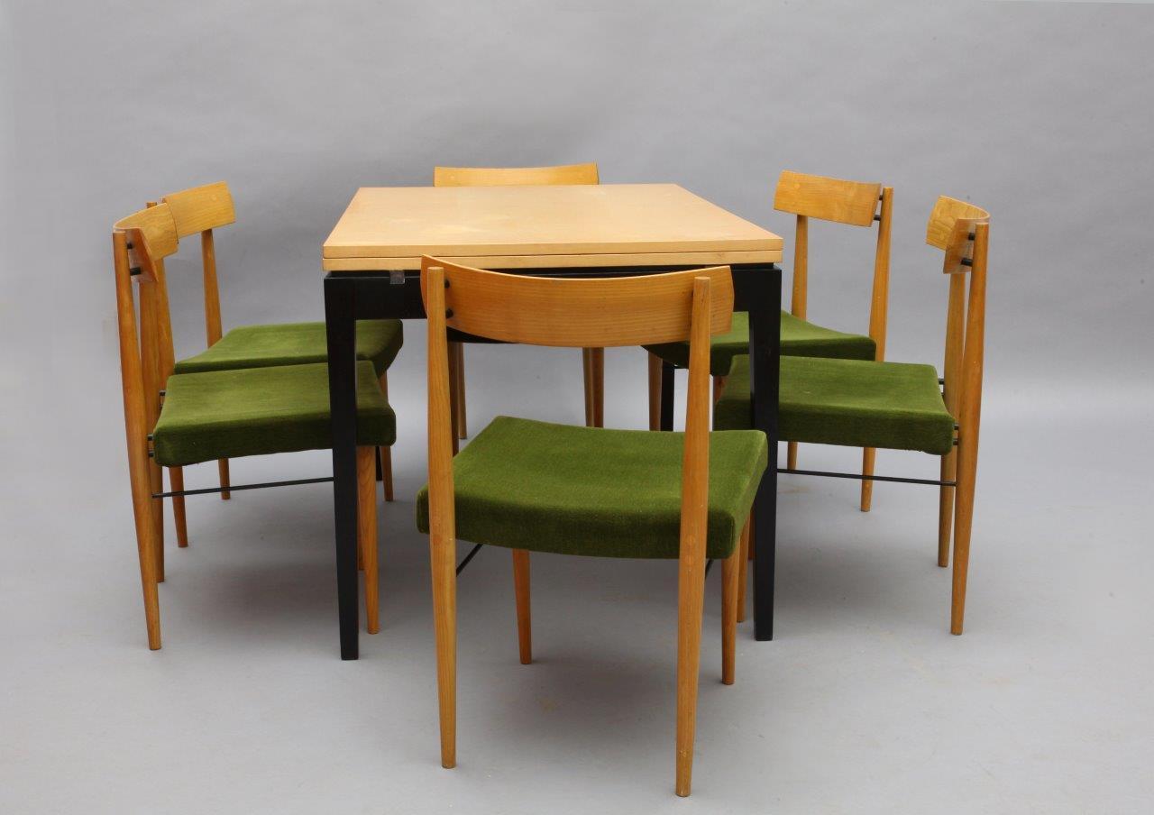 Dining room set with extendable table and six chairs
Vienna 1950
Soziales Wohnen
chairs with table in cherry wood
plate with two sizes: 120x80cm and 220x80cm(extedable).
 