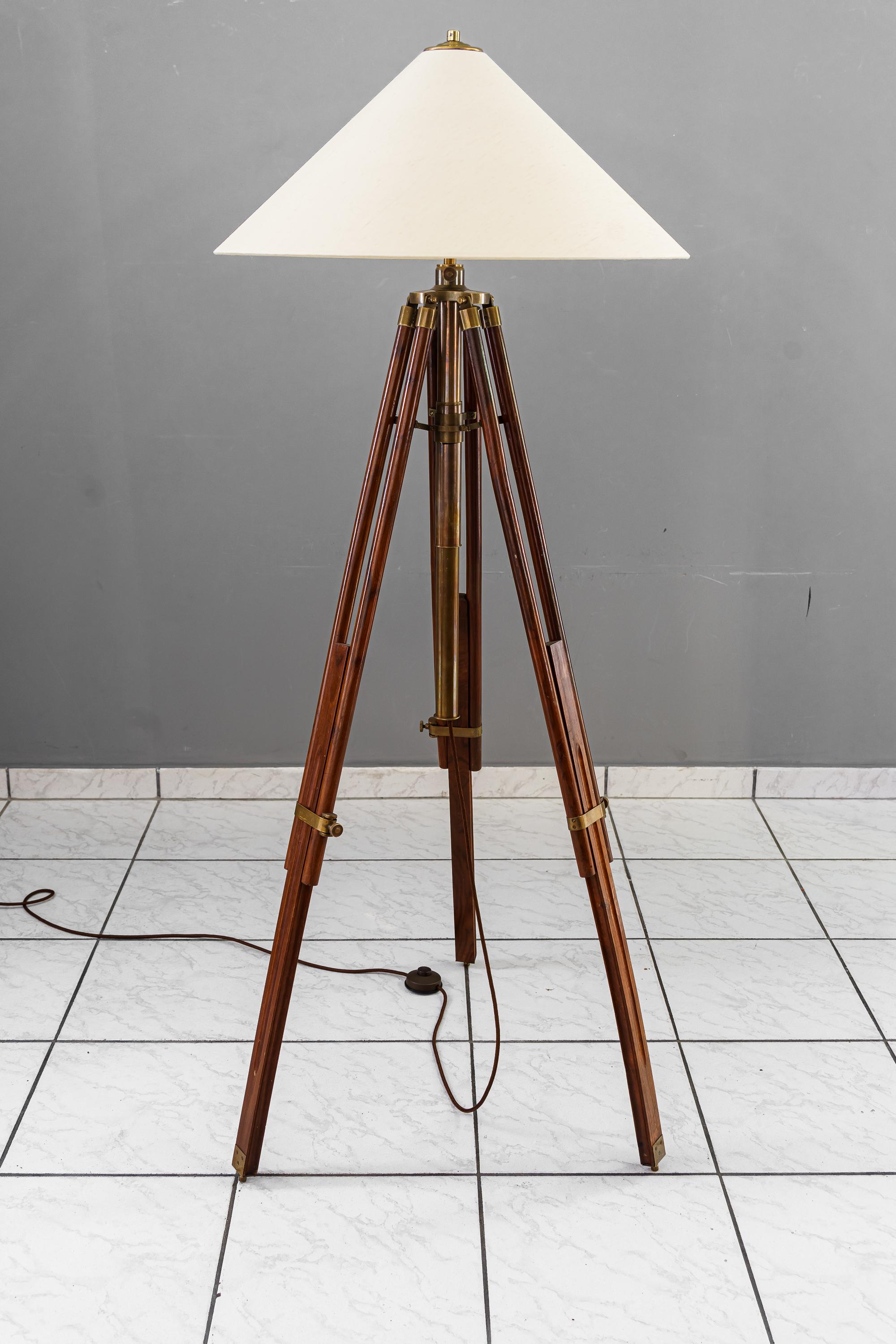 Extendable Floor lamp vienna around 1950s For Sale 7