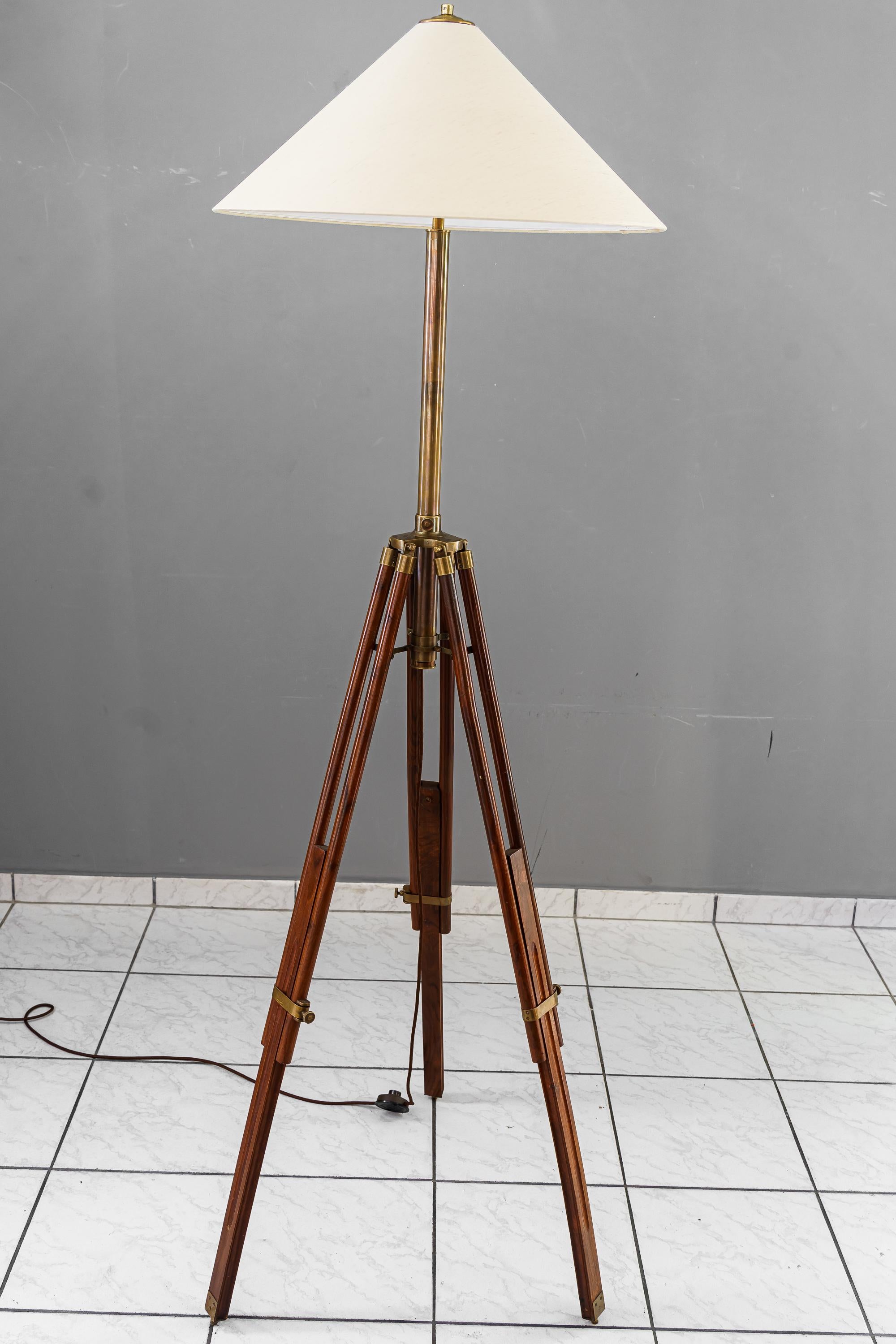 Extendable Floor lamp vienna around 1950s For Sale 8