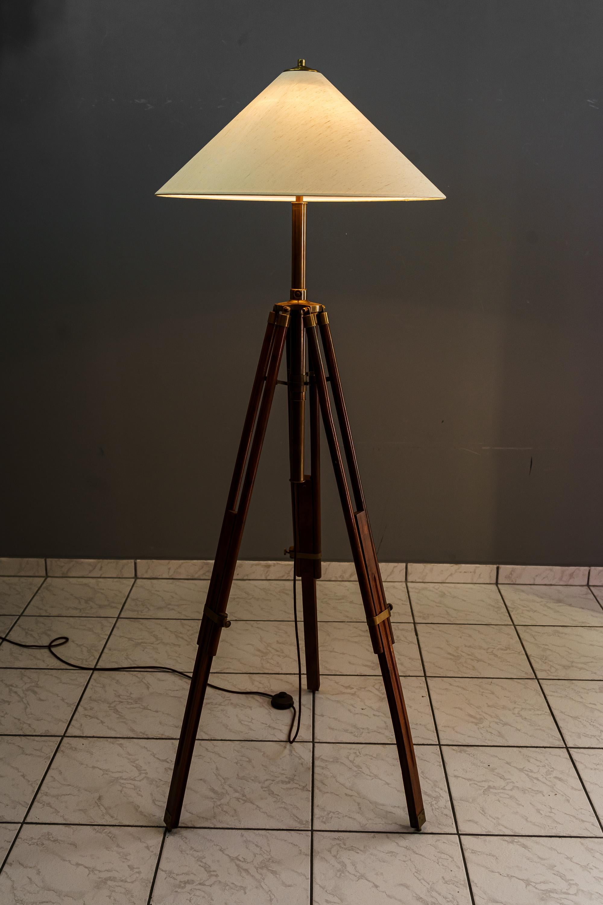 Extendable Floor lamp vienna around 1950s For Sale 9