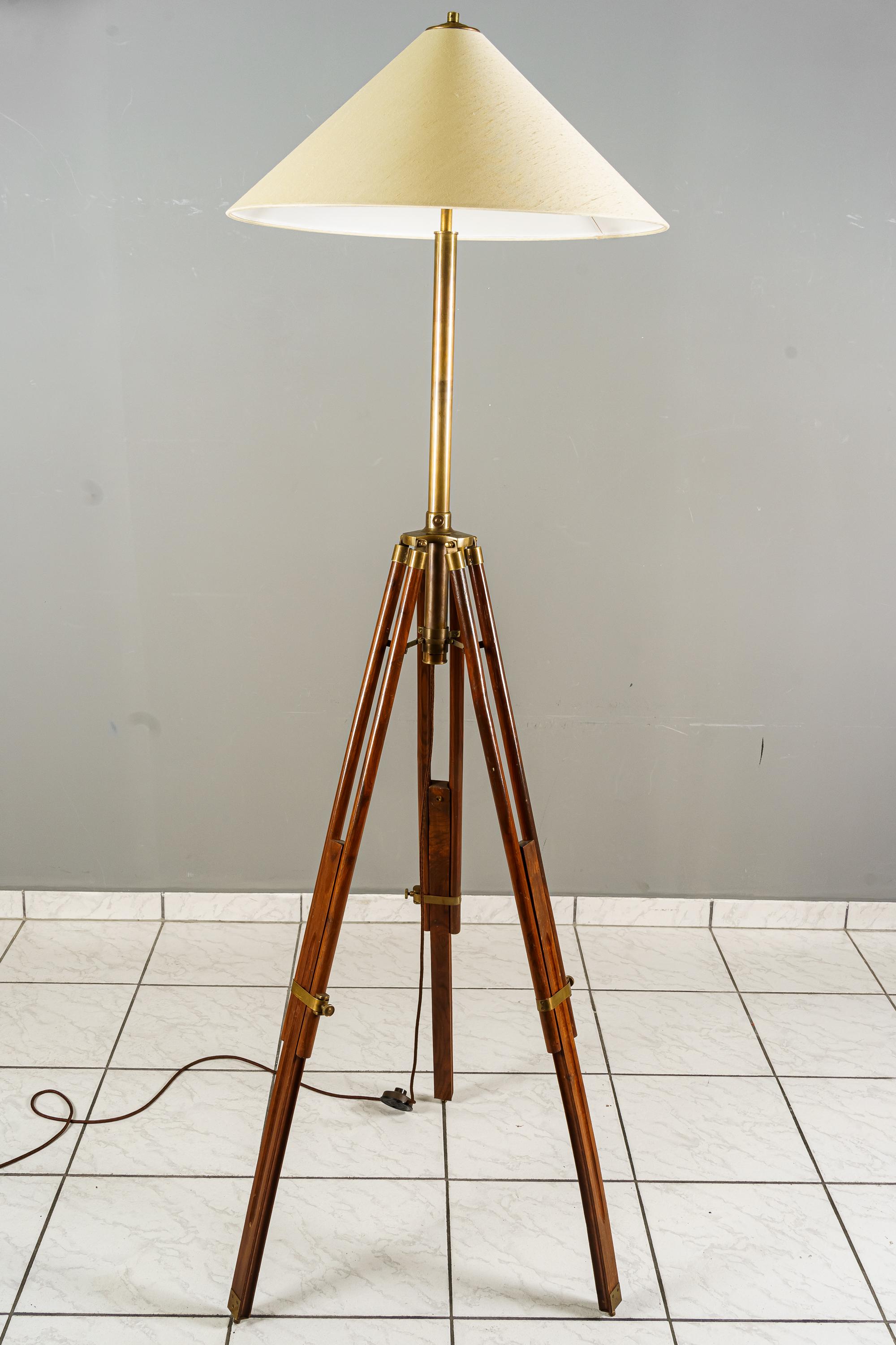 Extendable Floor lamp vienna around 1950s For Sale 1