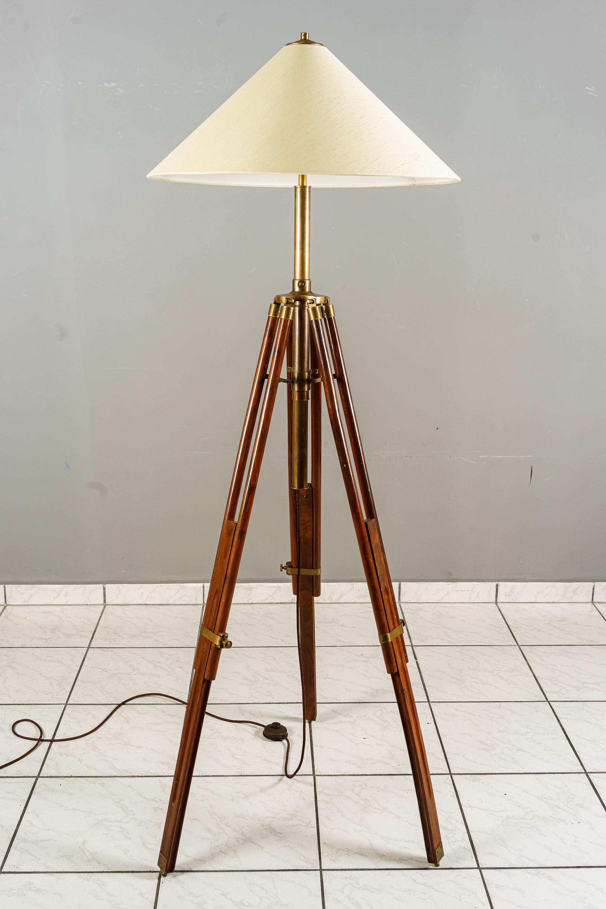Extendable Floor lamp vienna around 1950s For Sale 2